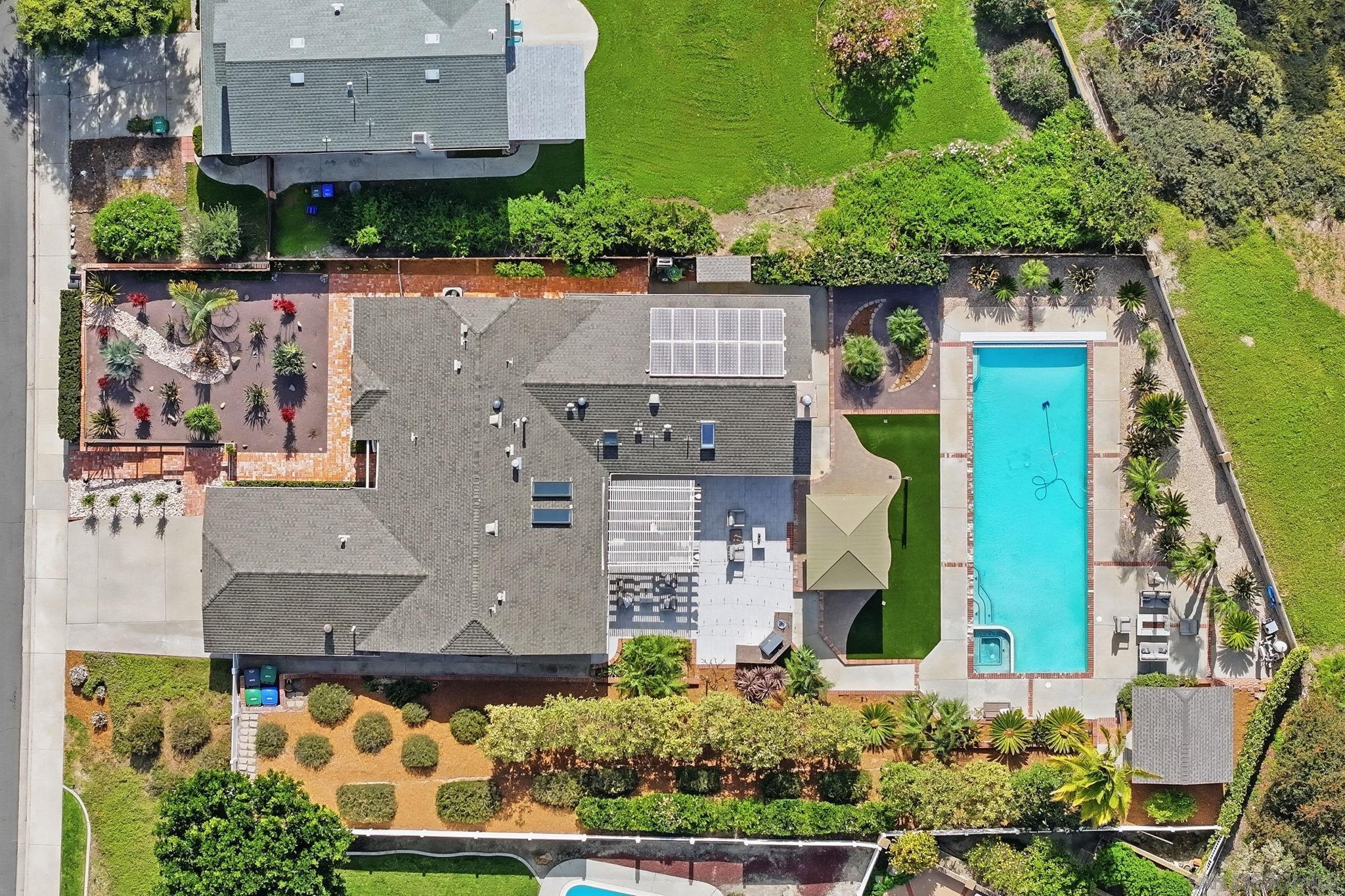 Detail Gallery Image 66 of 75 For 2742  Glasgow Dr, Carlsbad,  CA 92010 - 4 Beds | 3/1 Baths