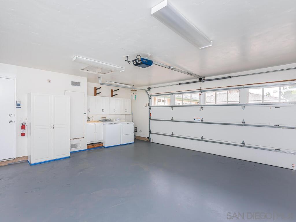 Detail Gallery Image 19 of 41 For 3269  Wellesly Ave, San Diego,  CA 92122 - 3 Beds | 3 Baths