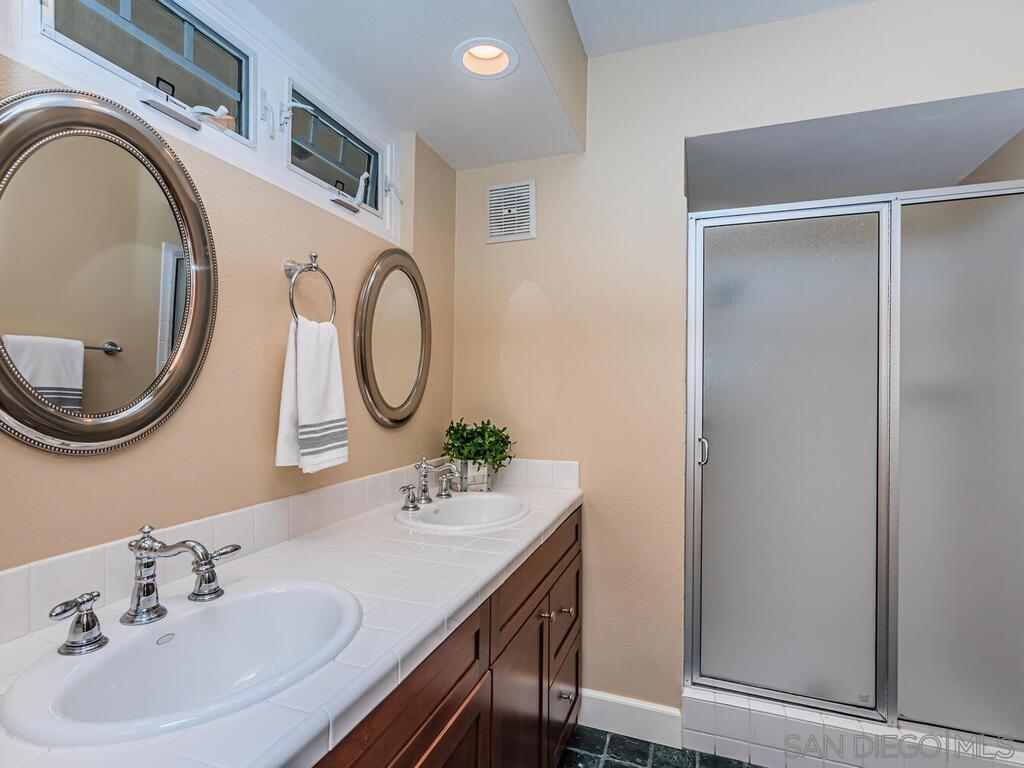 Detail Gallery Image 24 of 41 For 3269  Wellesly Ave, San Diego,  CA 92122 - 3 Beds | 3 Baths