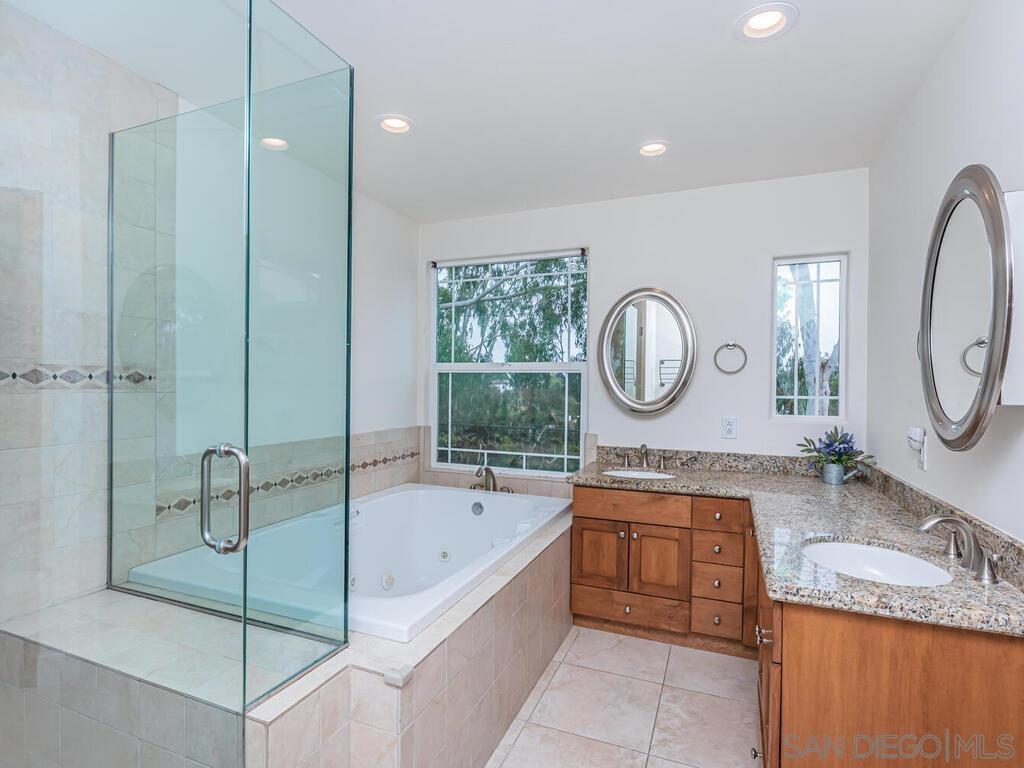 Detail Gallery Image 30 of 41 For 3269  Wellesly Ave, San Diego,  CA 92122 - 3 Beds | 3 Baths