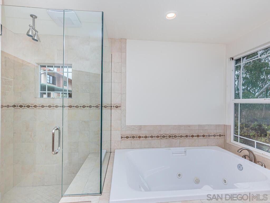 Detail Gallery Image 31 of 41 For 3269  Wellesly Ave, San Diego,  CA 92122 - 3 Beds | 3 Baths