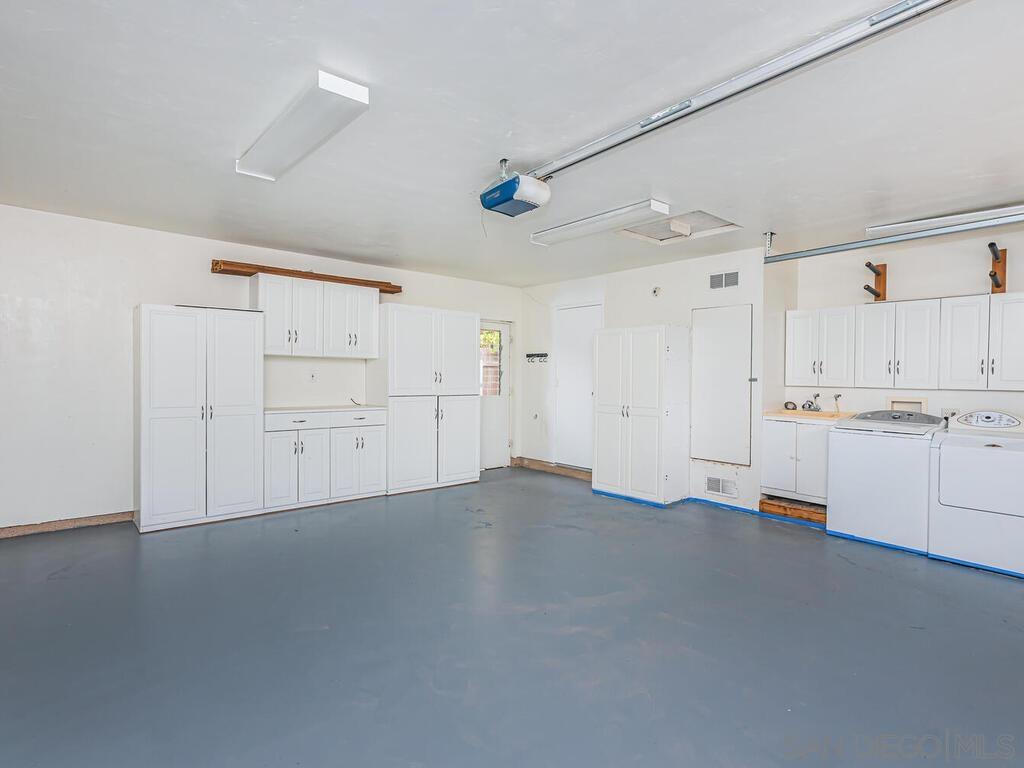 Detail Gallery Image 40 of 41 For 3269  Wellesly Ave, San Diego,  CA 92122 - 3 Beds | 3 Baths