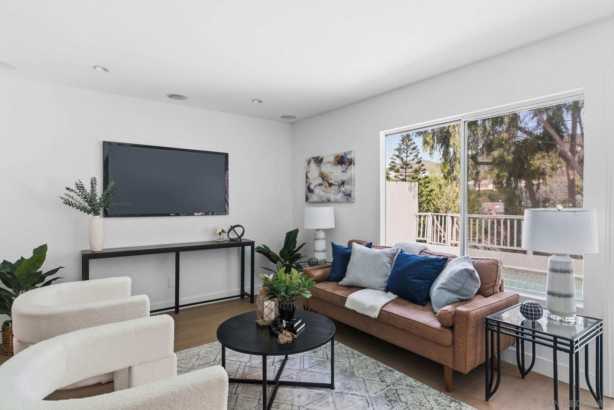 Detail Gallery Image 2 of 30 For 13779  Paseo Cardiel, San Diego,  CA 92129 - 4 Beds | 2 Baths