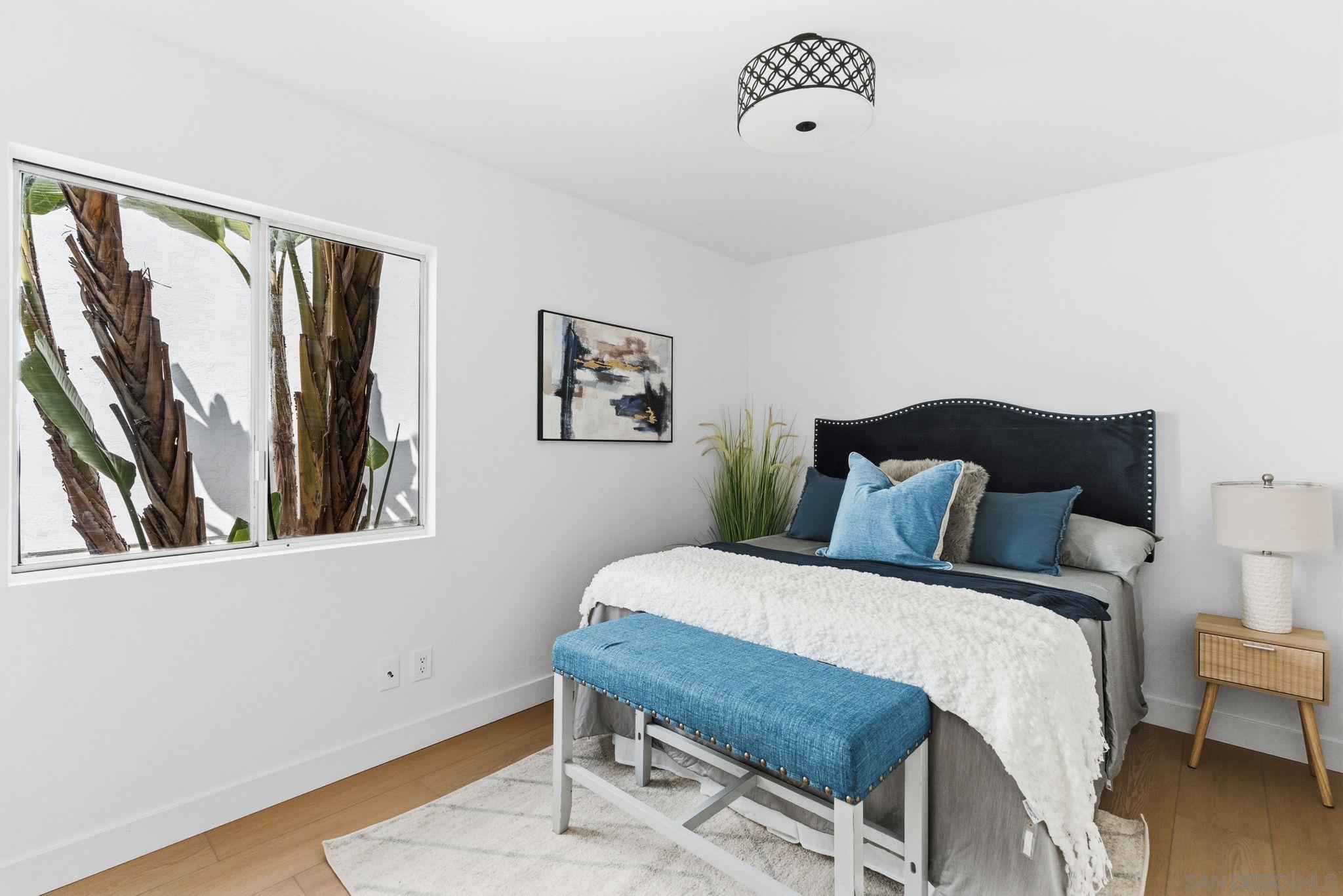 Detail Gallery Image 14 of 30 For 13779  Paseo Cardiel, San Diego,  CA 92129 - 4 Beds | 2 Baths