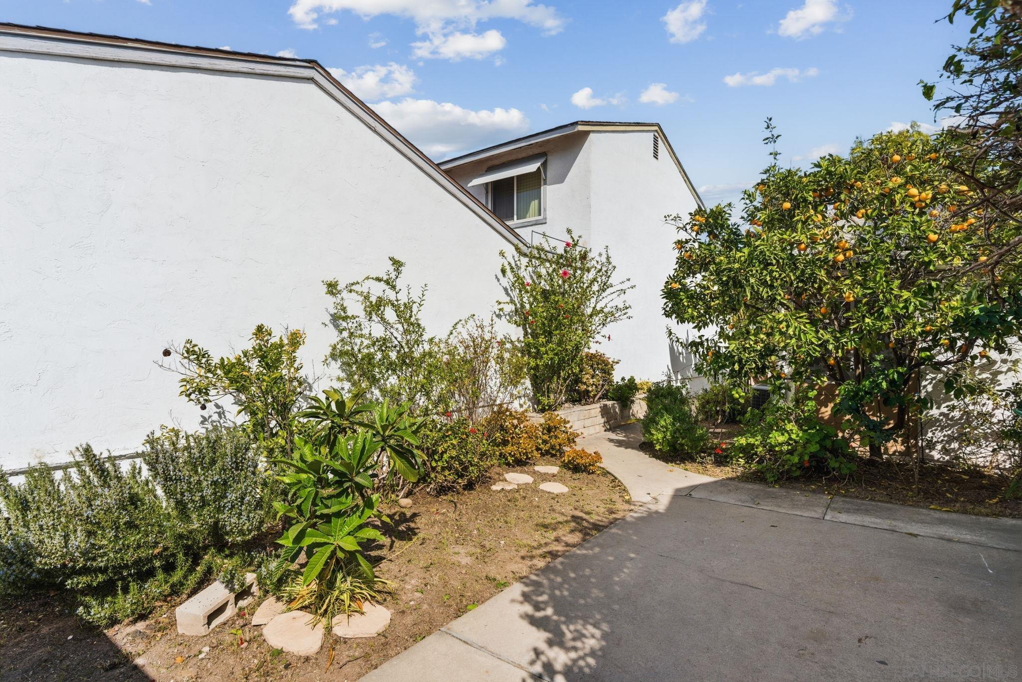 Detail Gallery Image 19 of 30 For 13779  Paseo Cardiel, San Diego,  CA 92129 - 4 Beds | 2 Baths