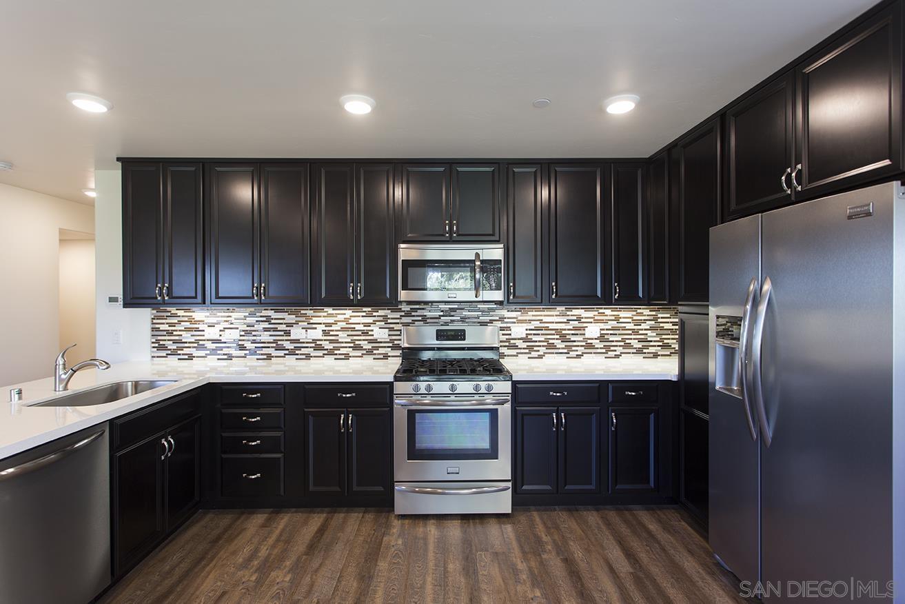 Detail Gallery Image 3 of 6 For 5978  Lauretta Street, San Diego,  CA 92110 - 4 Beds | 3/1 Baths