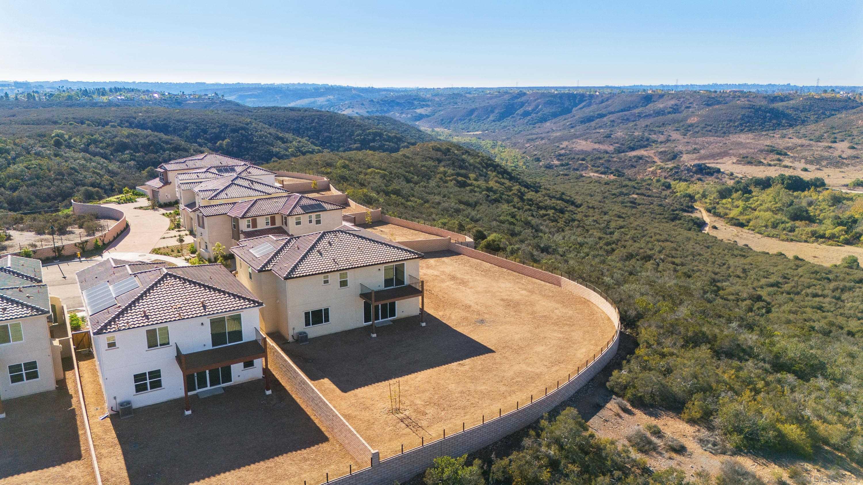 Detail Gallery Image 5 of 12 For 11325  Caminito Rodar, San Diego,  CA 92126 - 6 Beds | 4/1 Baths