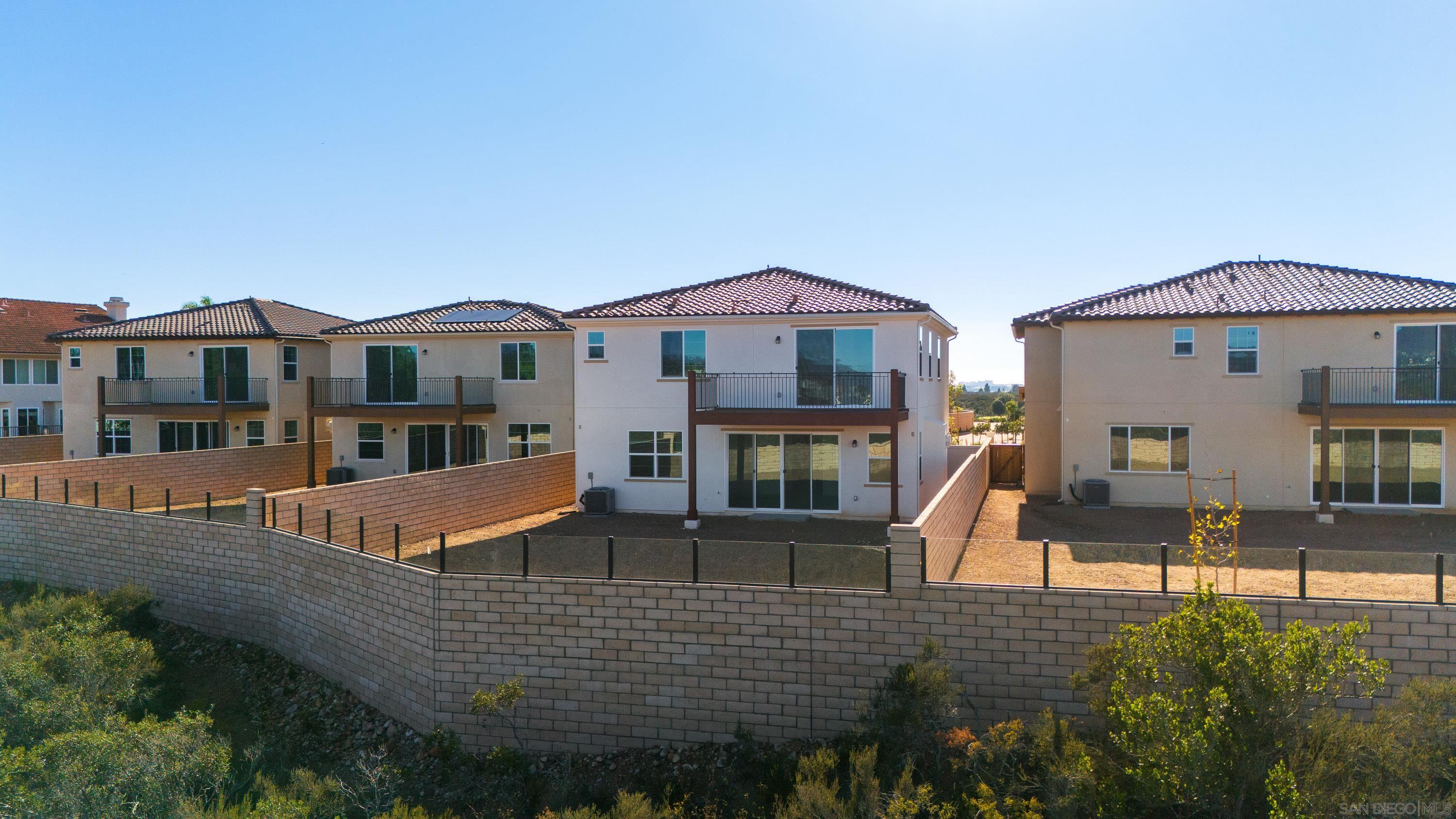 Detail Gallery Image 10 of 12 For 11319  Caminito Rodar, San Diego,  CA 92126 - 4 Beds | 4/1 Baths