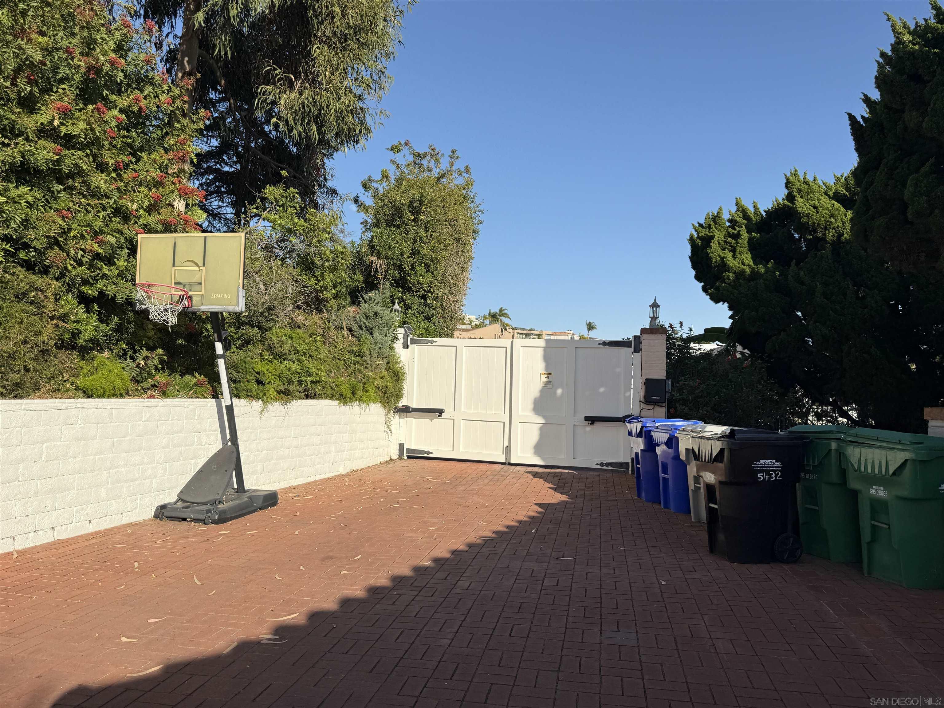 Detail Gallery Image 19 of 27 For 5432  Candlelight Drive, La Jolla,  CA 92037 - 5 Beds | 3 Baths