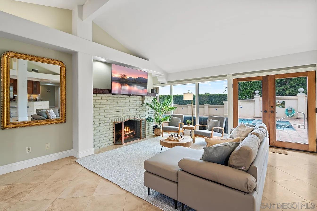 Detail Gallery Image 21 of 27 For 5432  Candlelight Drive, La Jolla,  CA 92037 - 5 Beds | 3 Baths