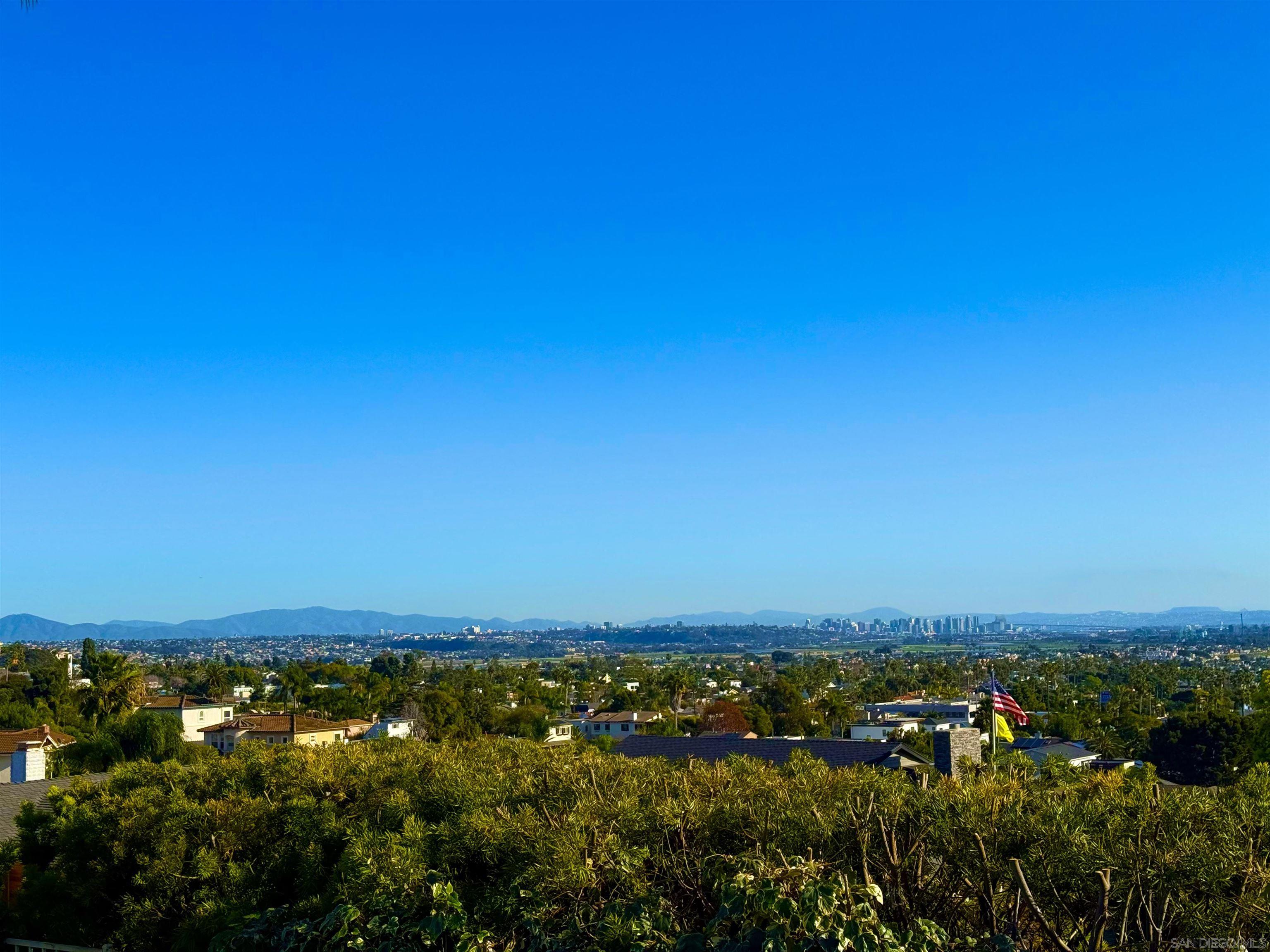 Detail Gallery Image 7 of 27 For 5432  Candlelight Drive, La Jolla,  CA 92037 - 5 Beds | 3 Baths