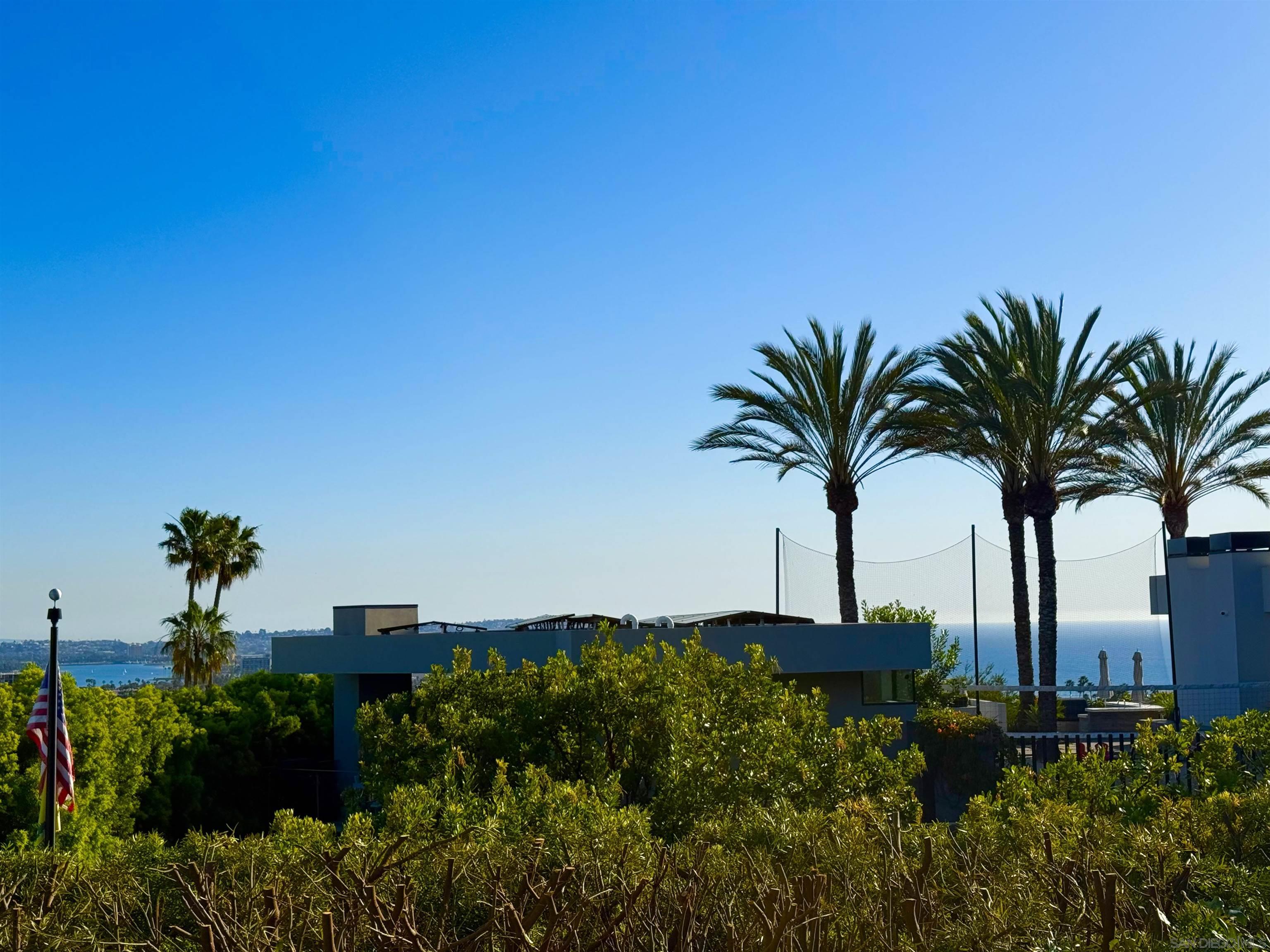Detail Gallery Image 8 of 27 For 5432  Candlelight Drive, La Jolla,  CA 92037 - 5 Beds | 3 Baths