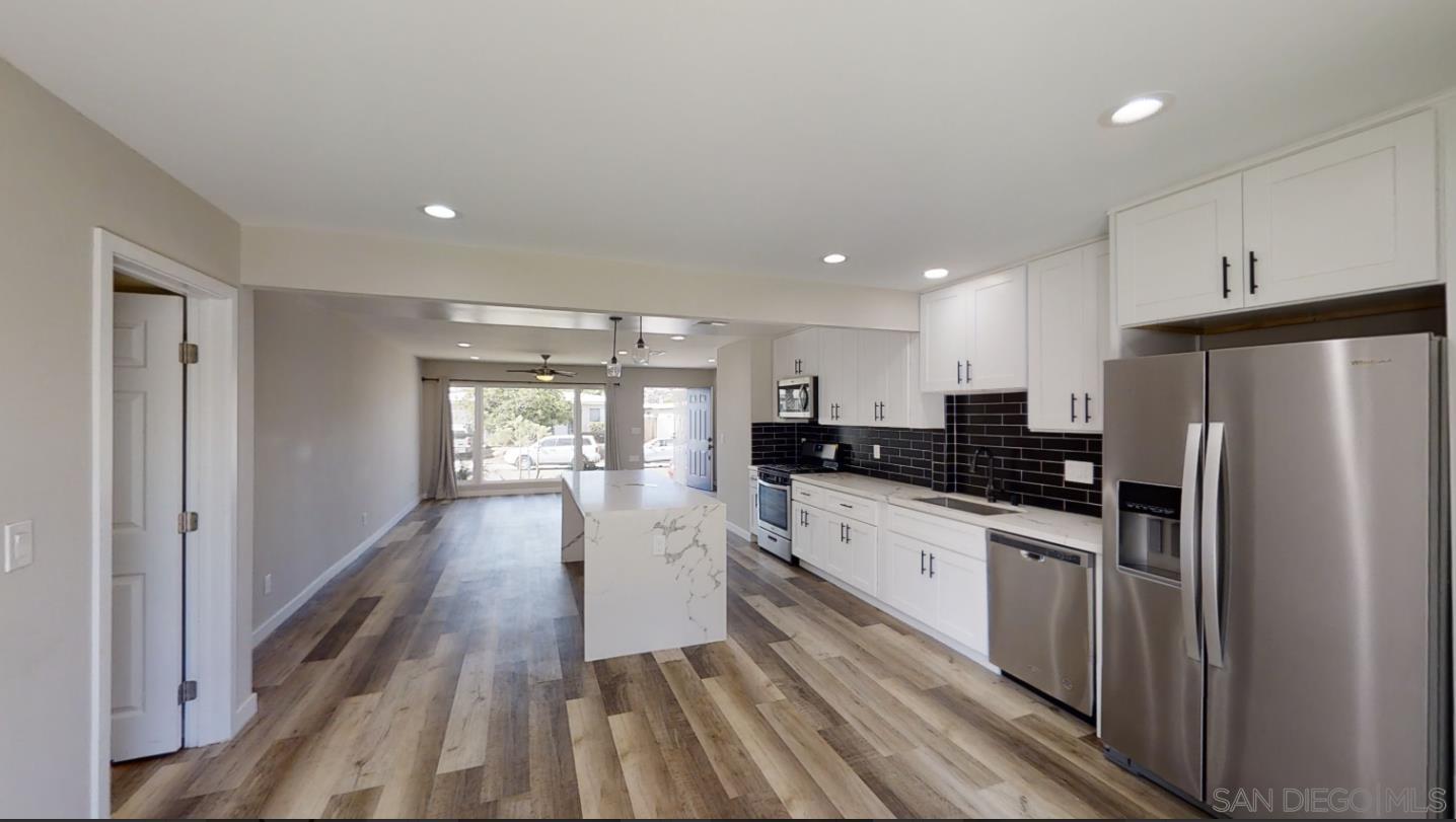 Detail Gallery Image 10 of 22 For 6459  Richard St., San Diego,  CA 92115 - 7 Beds | 3 Baths