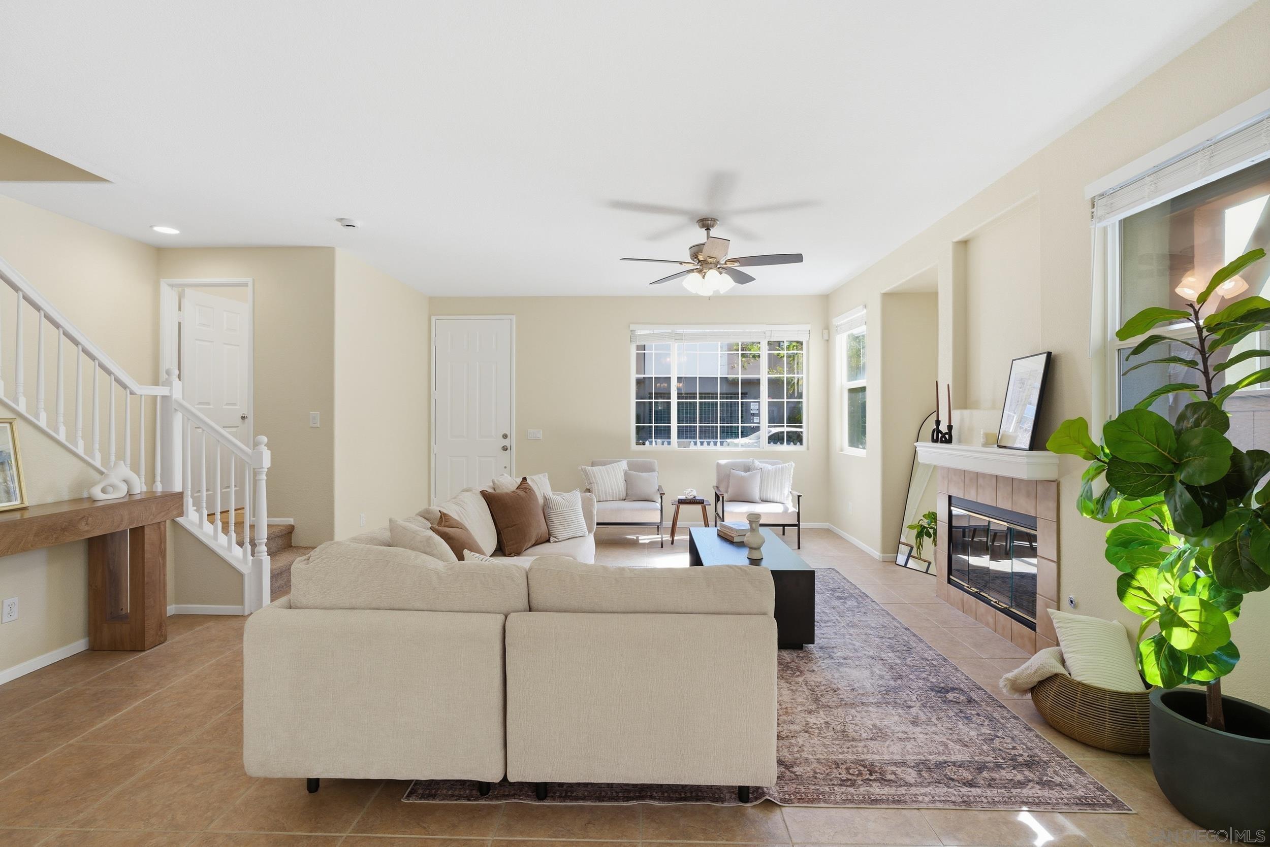 Detail Gallery Image 4 of 25 For 1892  Monaco Drive, Chula Vista,  CA 91913 - 3 Beds | 2/1 Baths