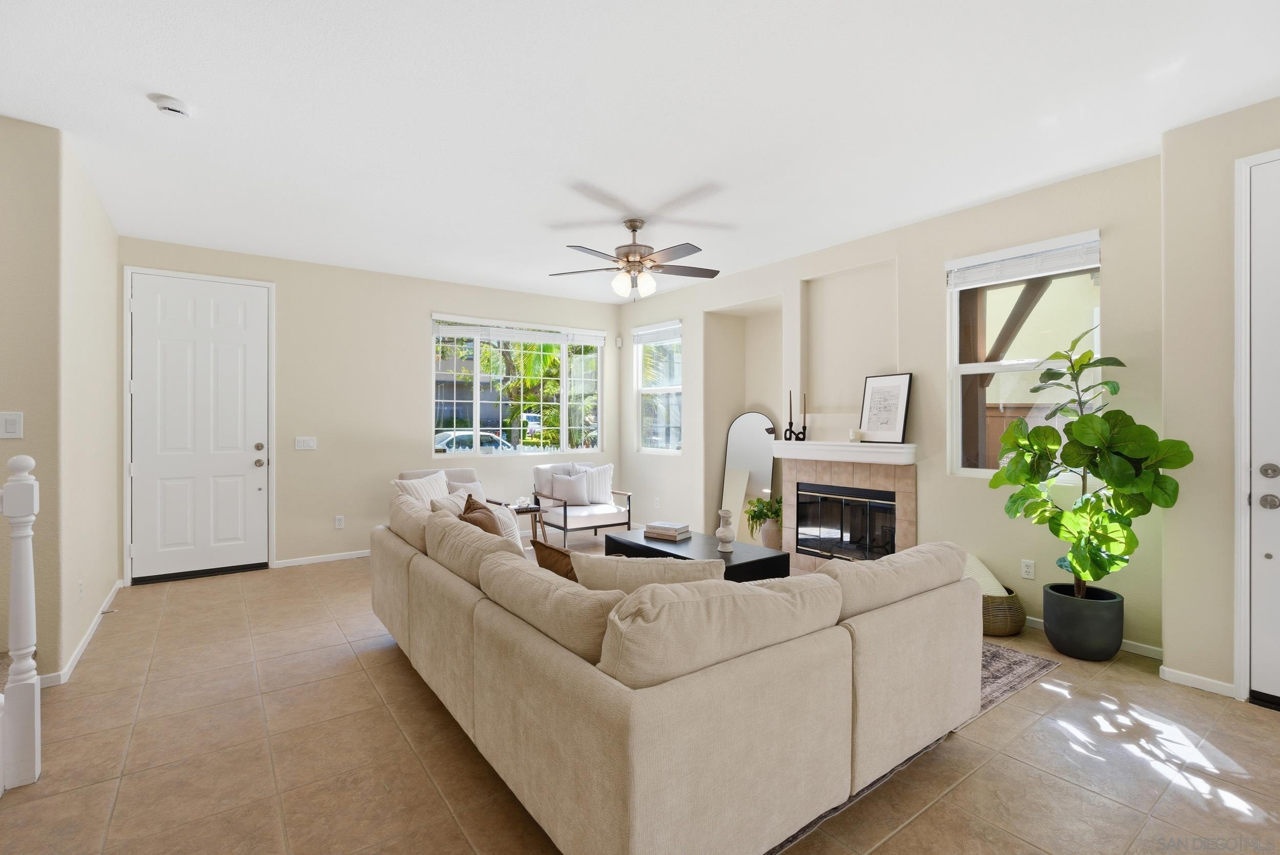 Detail Gallery Image 5 of 25 For 1892  Monaco Drive, Chula Vista,  CA 91913 - 3 Beds | 2/1 Baths