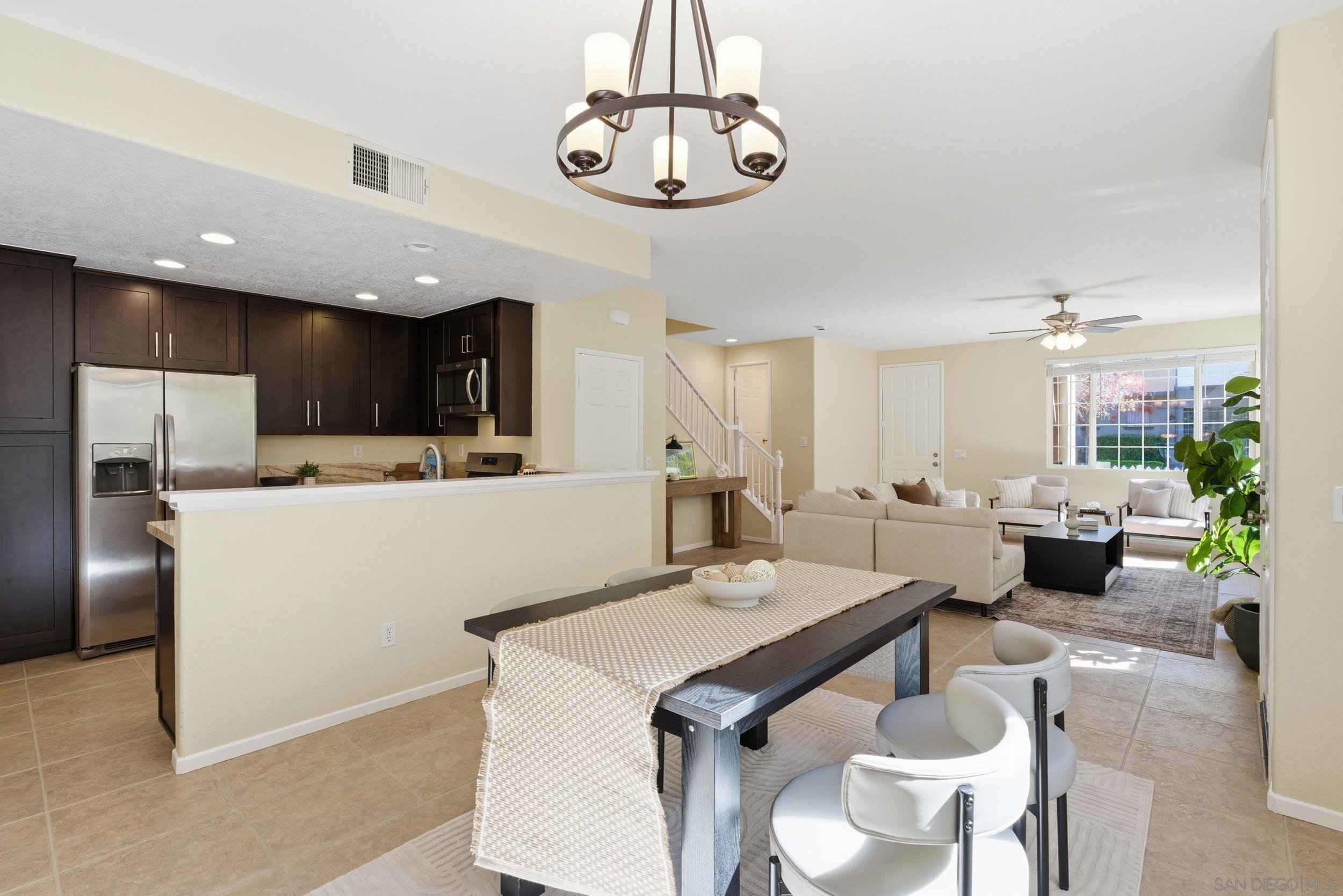 Detail Gallery Image 6 of 25 For 1892  Monaco Drive, Chula Vista,  CA 91913 - 3 Beds | 2/1 Baths