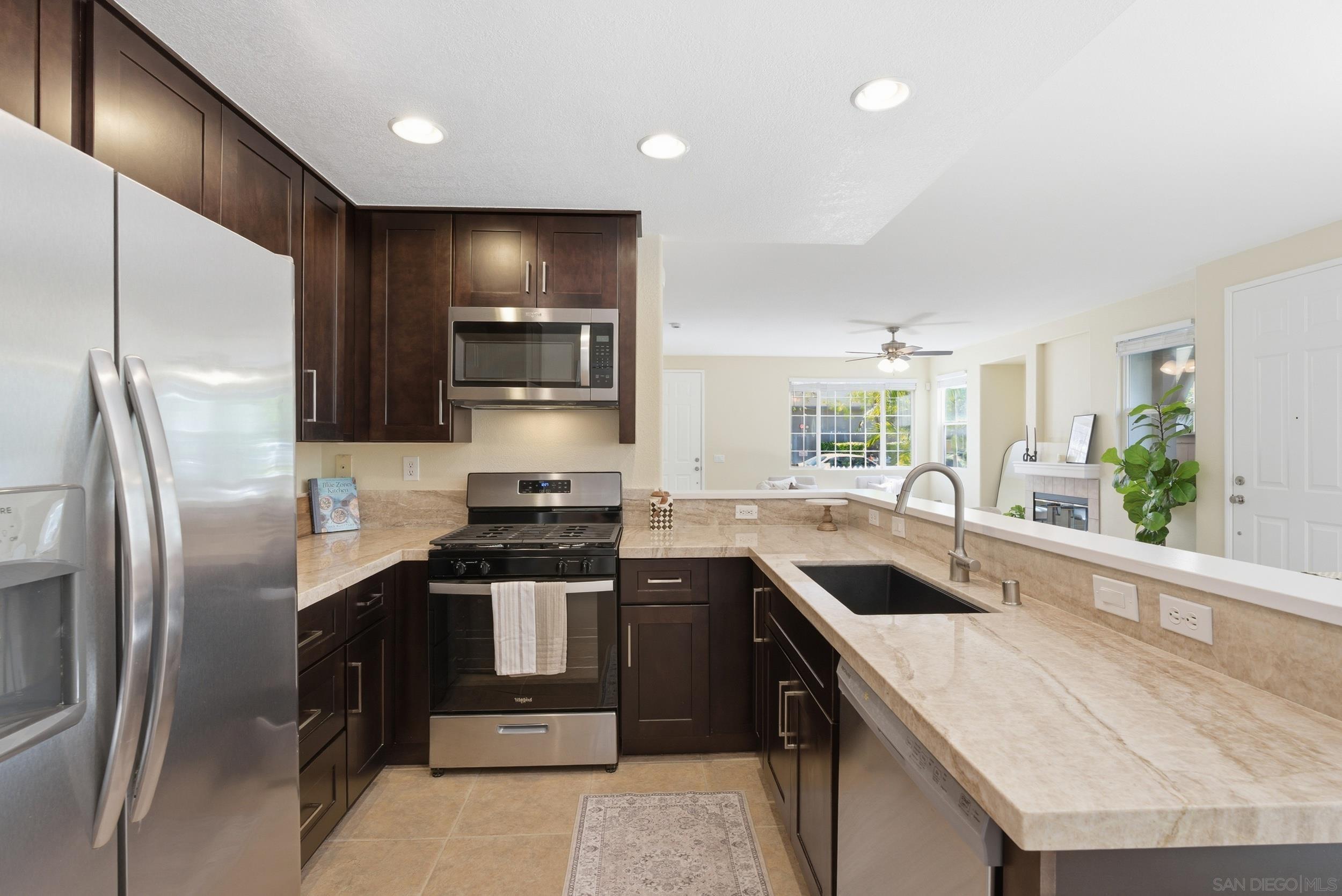 Detail Gallery Image 8 of 25 For 1892  Monaco Drive, Chula Vista,  CA 91913 - 3 Beds | 2/1 Baths