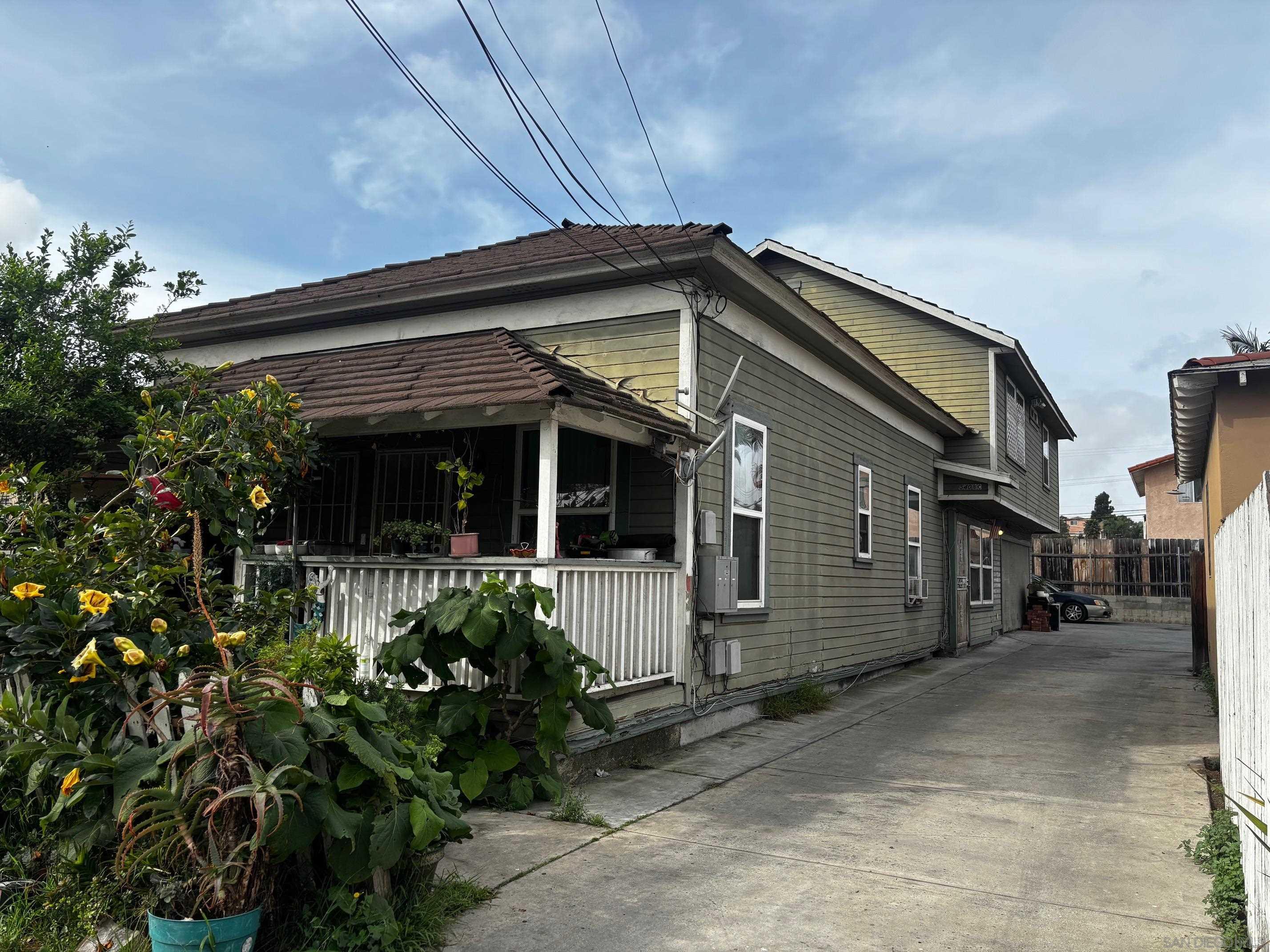 Detail Gallery Image 2 of 2 For 534 S Gregory S, San Diego,  CA 92113 - 10 Beds | 4 Baths