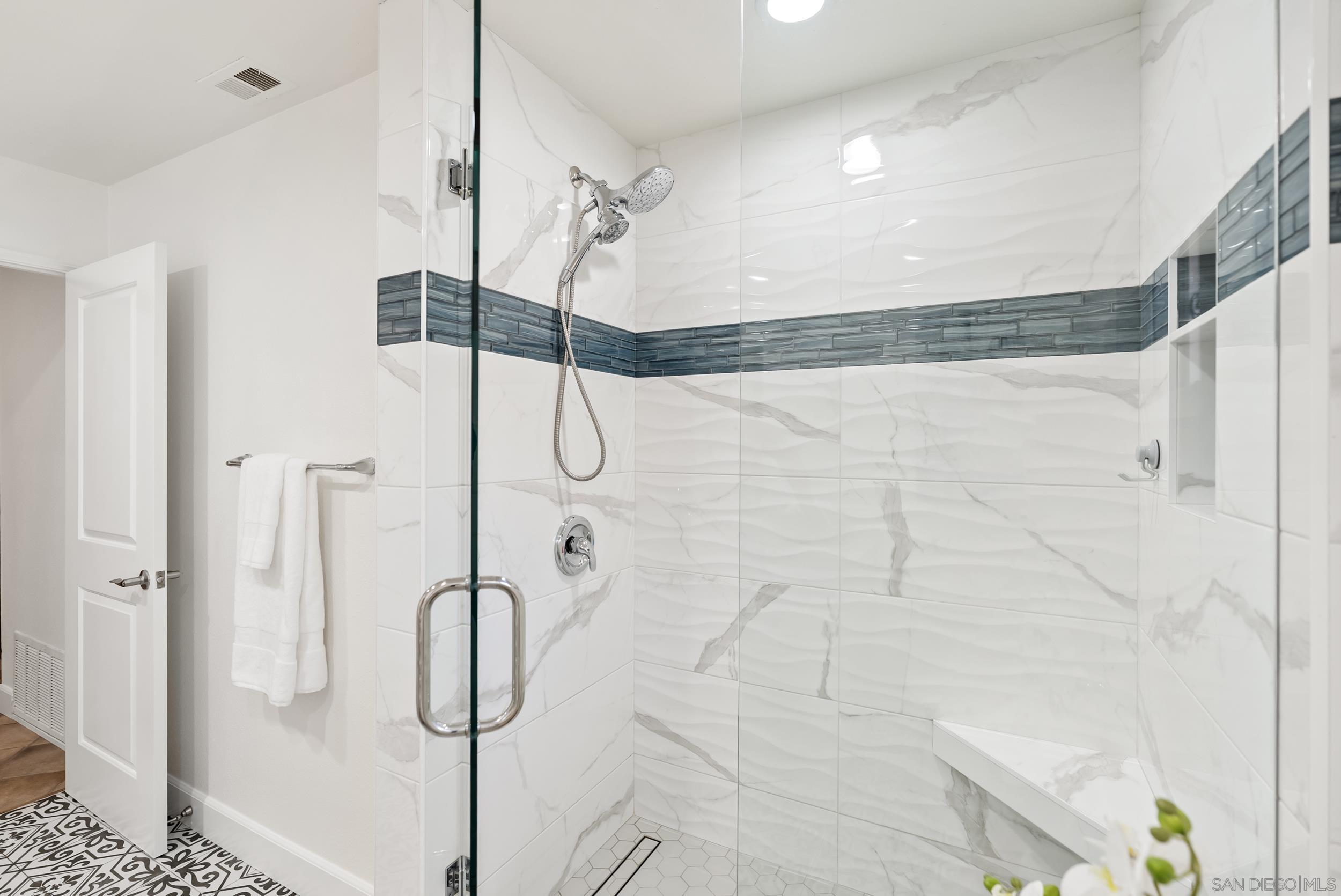 Detail Gallery Image 29 of 54 For 1918  Odell Cir, Vista,  CA 92084 - 3 Beds | 2/1 Baths