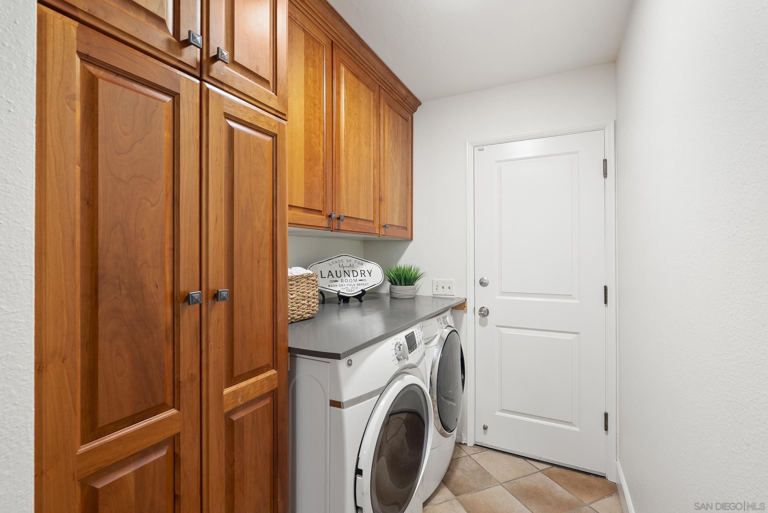 Detail Gallery Image 32 of 54 For 1918  Odell Cir, Vista,  CA 92084 - 3 Beds | 2/1 Baths