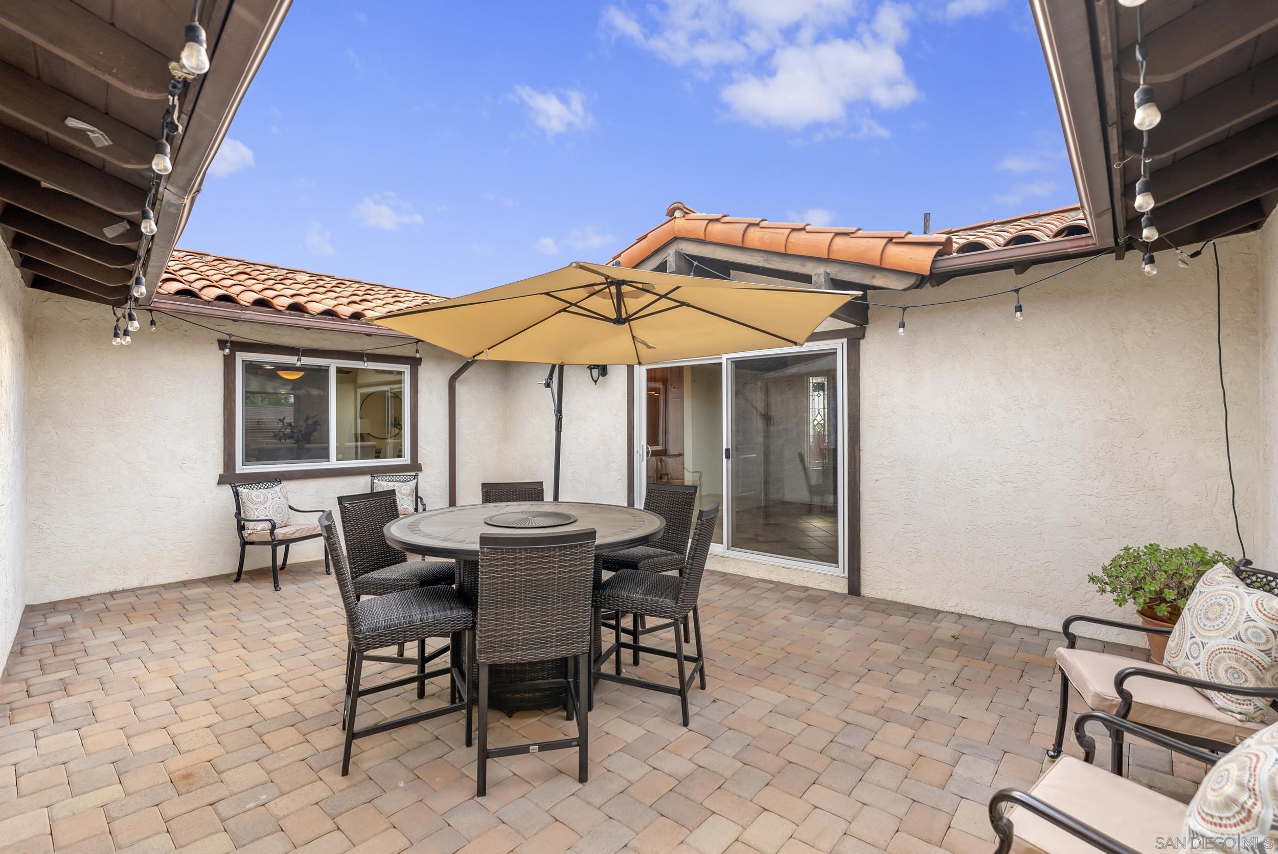 Detail Gallery Image 34 of 54 For 1918  Odell Cir, Vista,  CA 92084 - 3 Beds | 2/1 Baths
