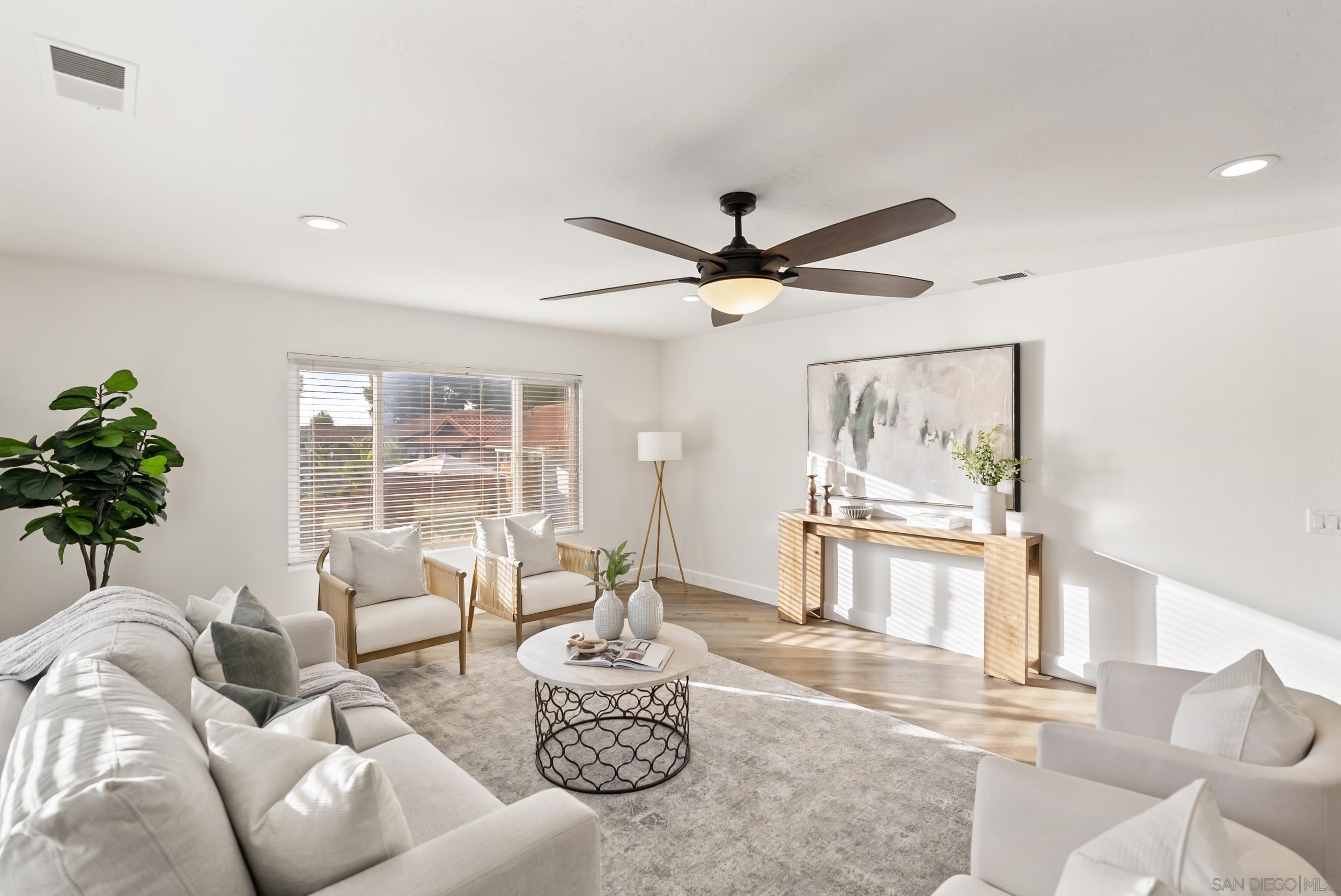 Detail Gallery Image 6 of 54 For 1918  Odell Cir, Vista,  CA 92084 - 3 Beds | 2/1 Baths