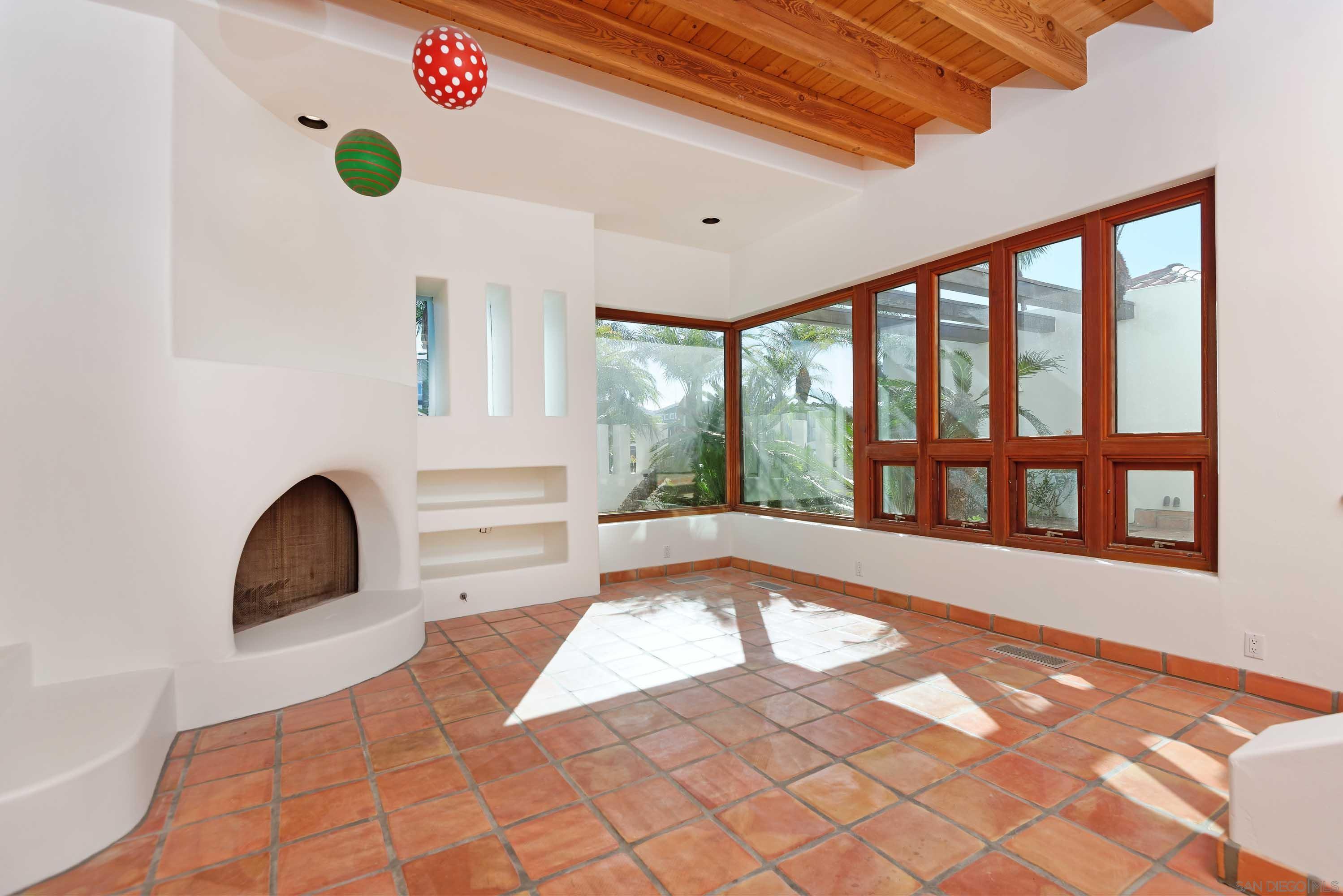 Detail Gallery Image 16 of 41 For 2320  Camino Del Collado, La Jolla,  CA 92037 - 3 Beds | 4 Baths