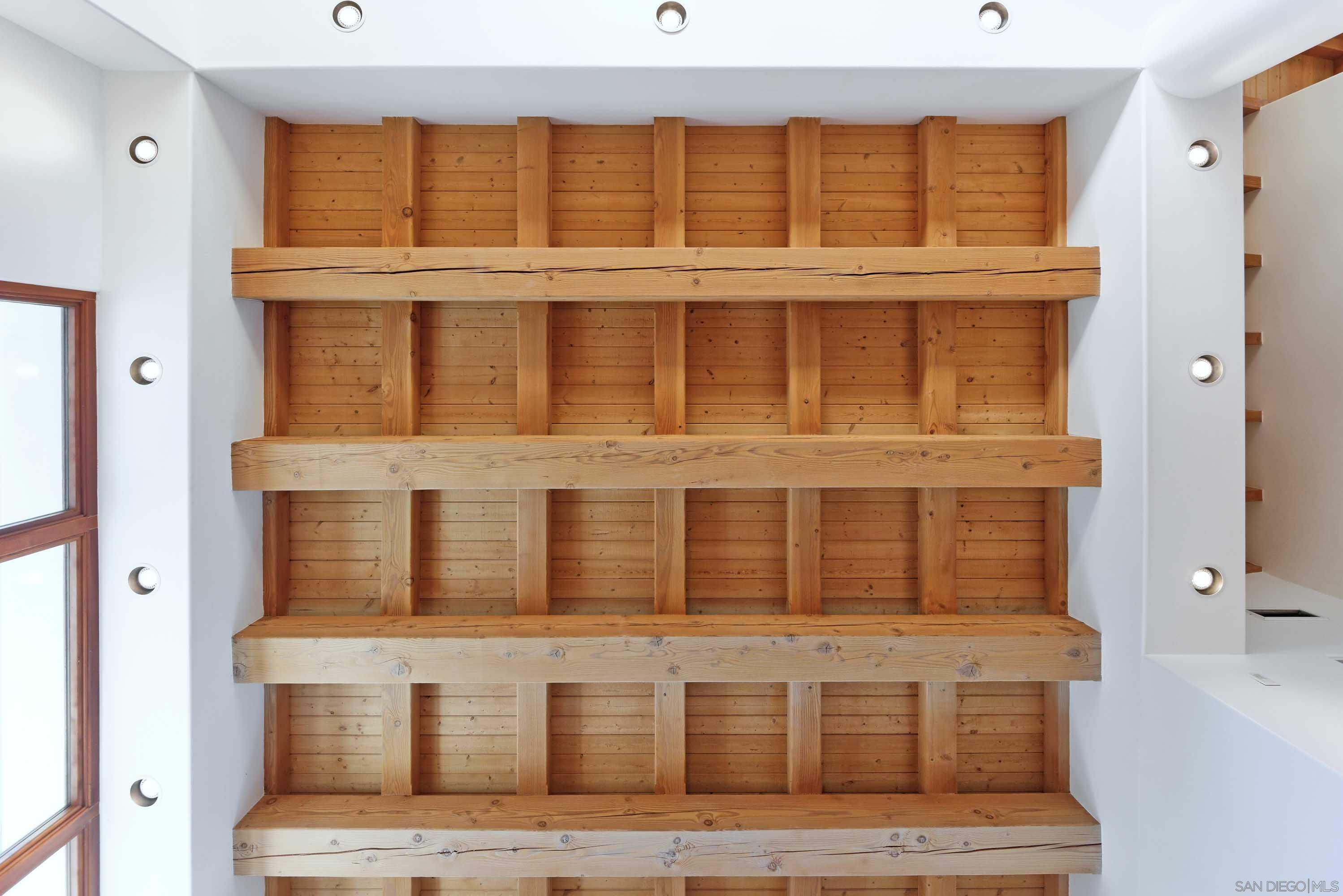 Detail Gallery Image 19 of 41 For 2320  Camino Del Collado, La Jolla,  CA 92037 - 3 Beds | 4 Baths