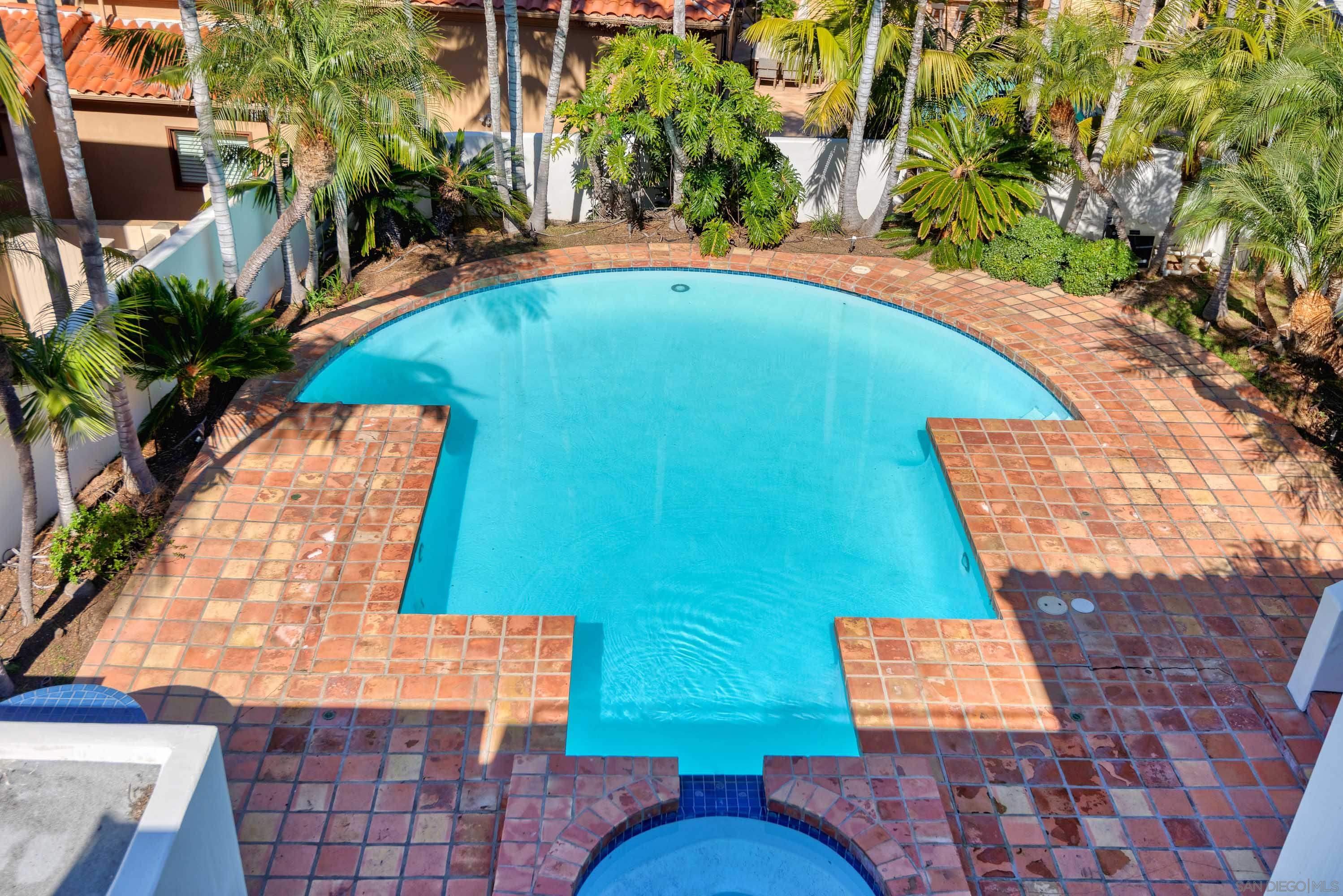 Detail Gallery Image 4 of 41 For 2320  Camino Del Collado, La Jolla,  CA 92037 - 3 Beds | 4 Baths