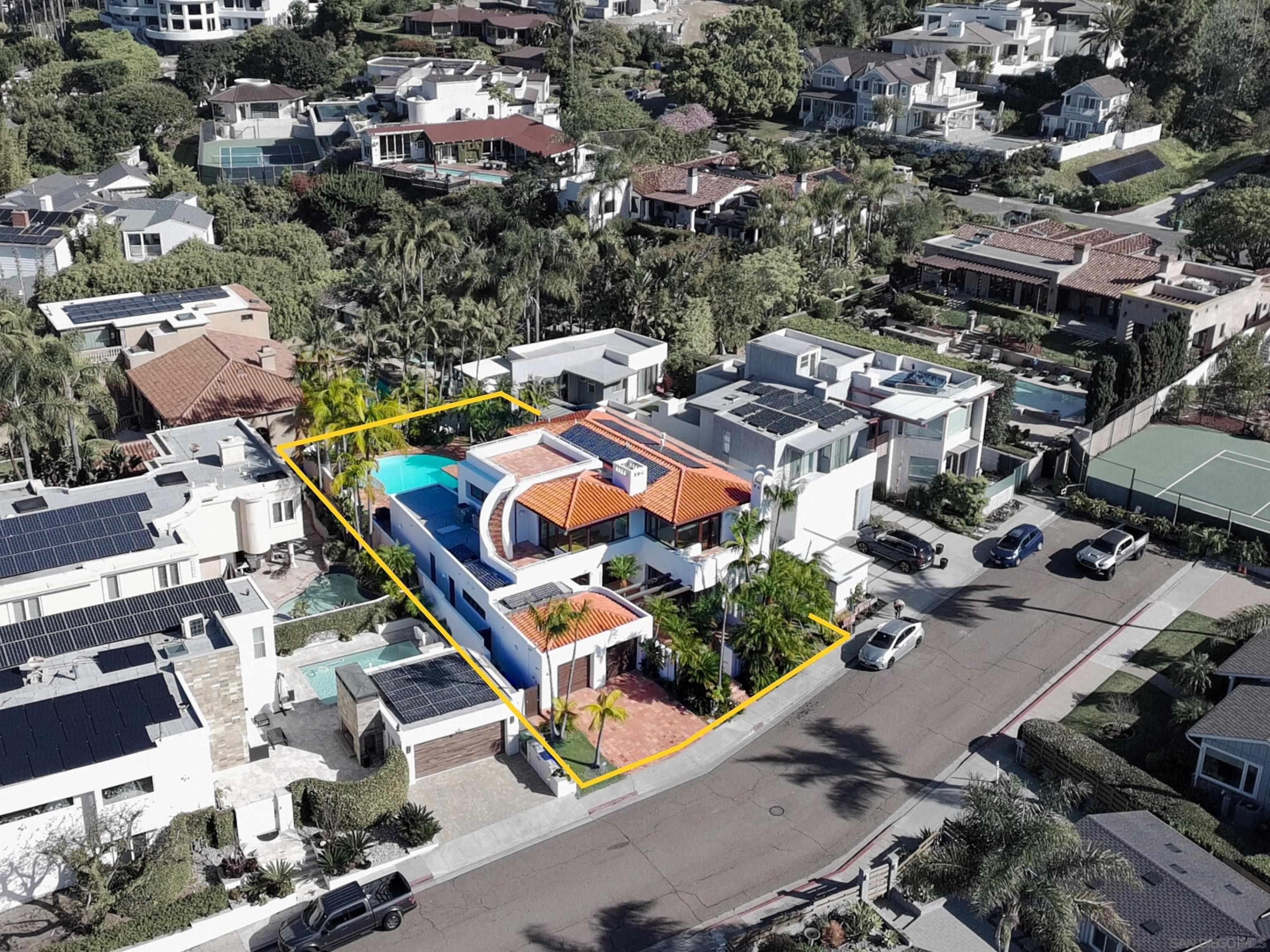 Detail Gallery Image 38 of 41 For 2320  Camino Del Collado, La Jolla,  CA 92037 - 3 Beds | 4 Baths