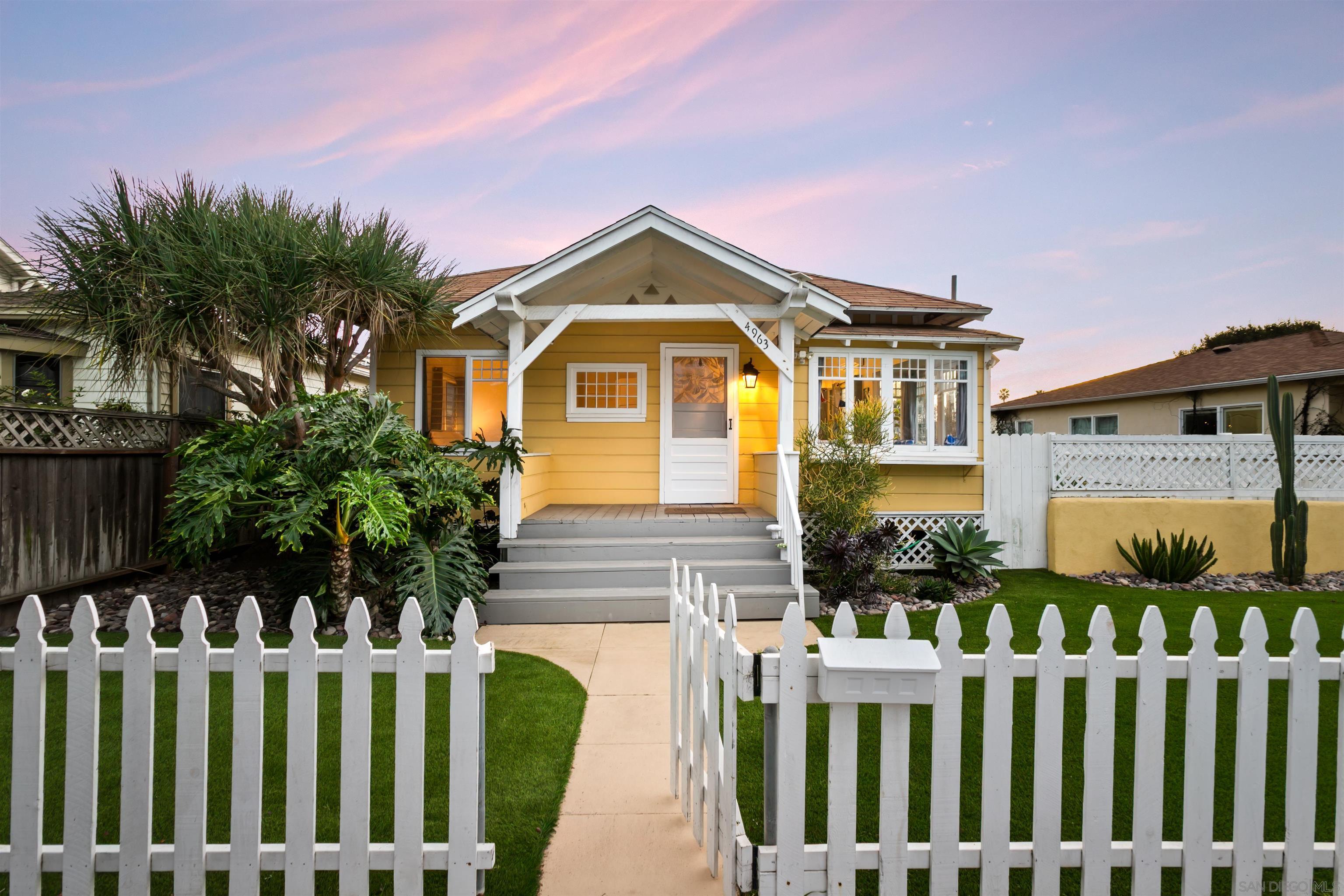 Detail Gallery Image 2 of 48 For 4963  Long Branch Ave, San Diego,  CA 92107 - 3 Beds | 2 Baths