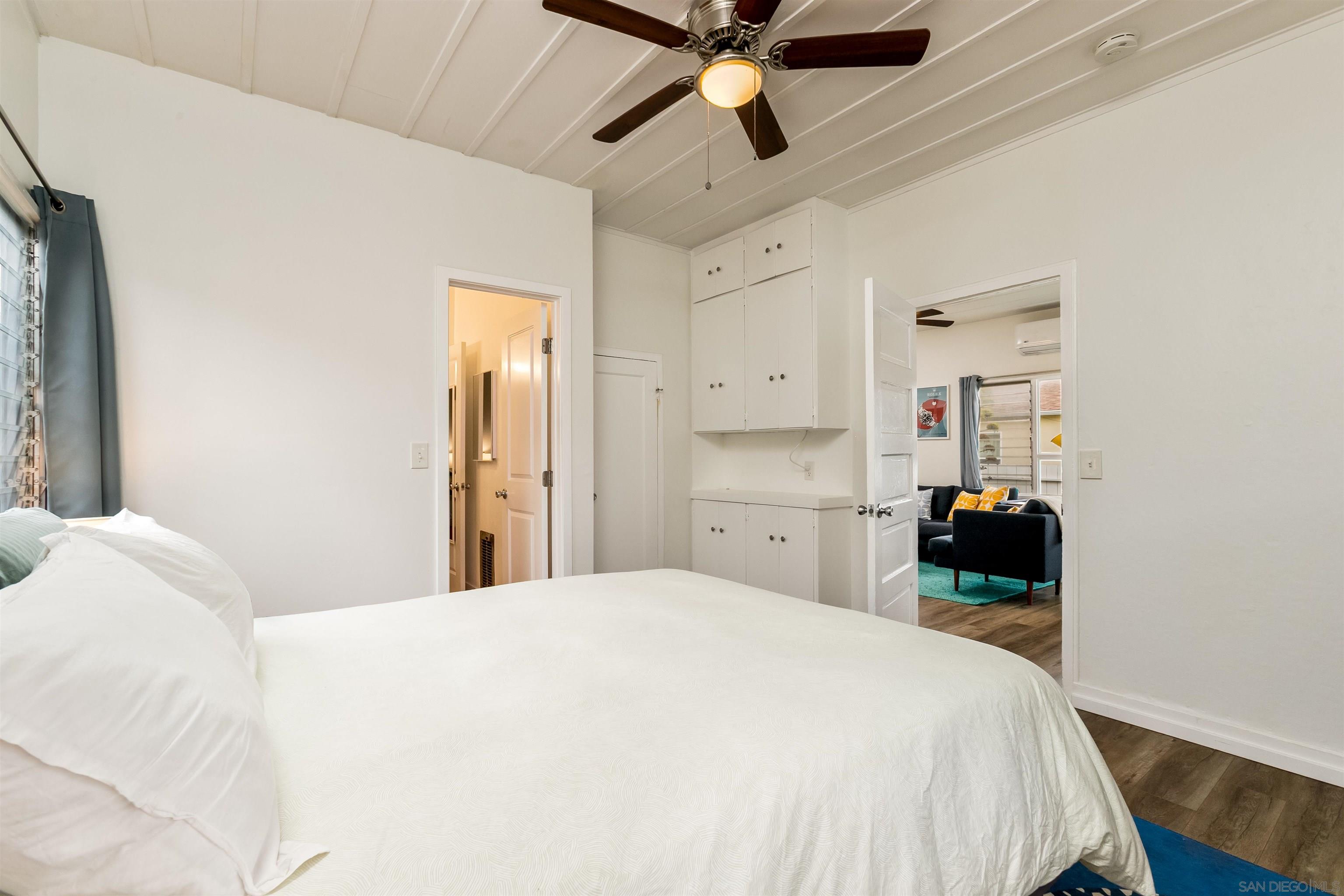 Detail Gallery Image 16 of 48 For 4963  Long Branch Ave, San Diego,  CA 92107 - 3 Beds | 2 Baths