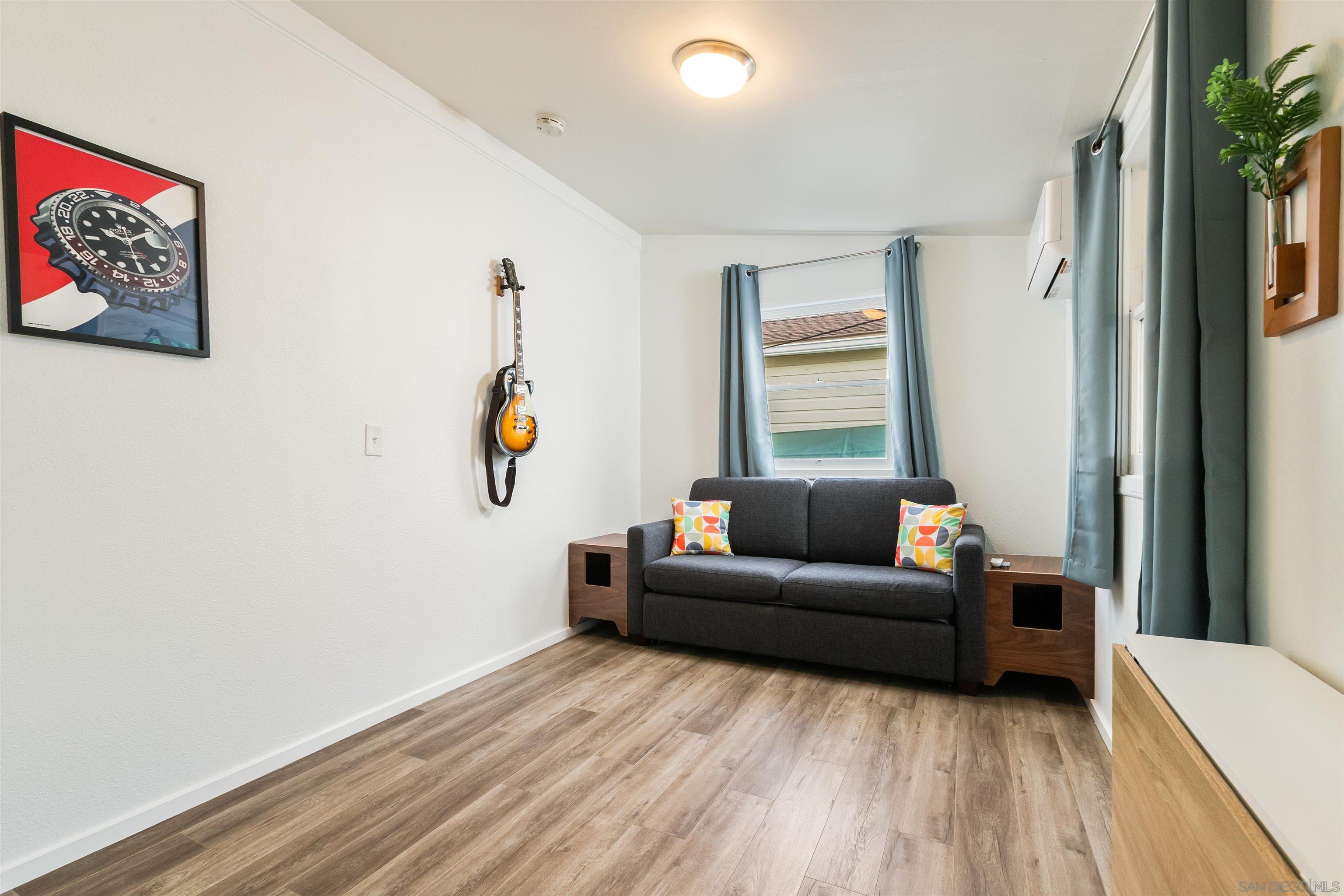 Detail Gallery Image 21 of 48 For 4963  Long Branch Ave, San Diego,  CA 92107 - 3 Beds | 2 Baths