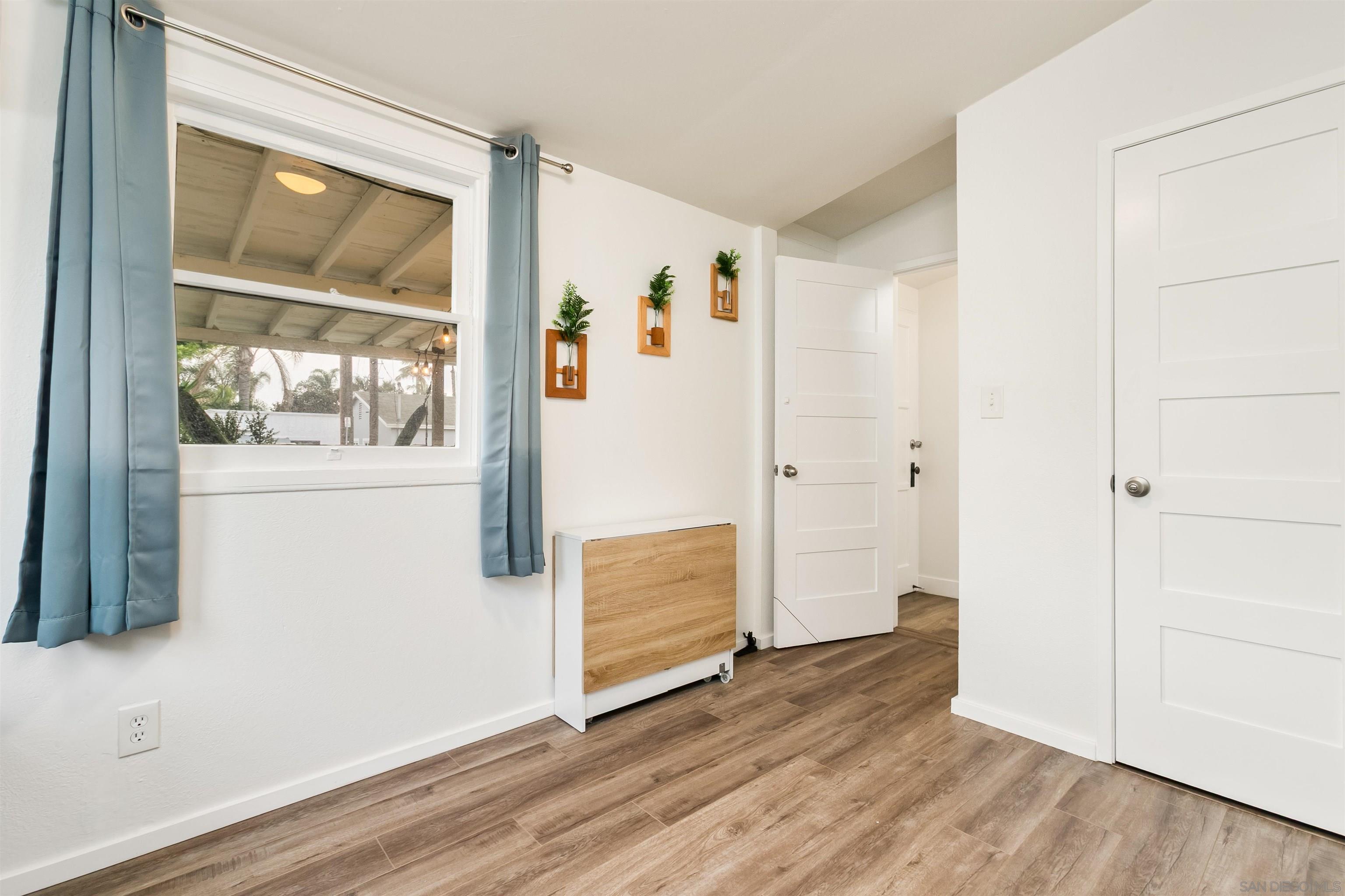 Detail Gallery Image 23 of 48 For 4963  Long Branch Ave, San Diego,  CA 92107 - 3 Beds | 2 Baths