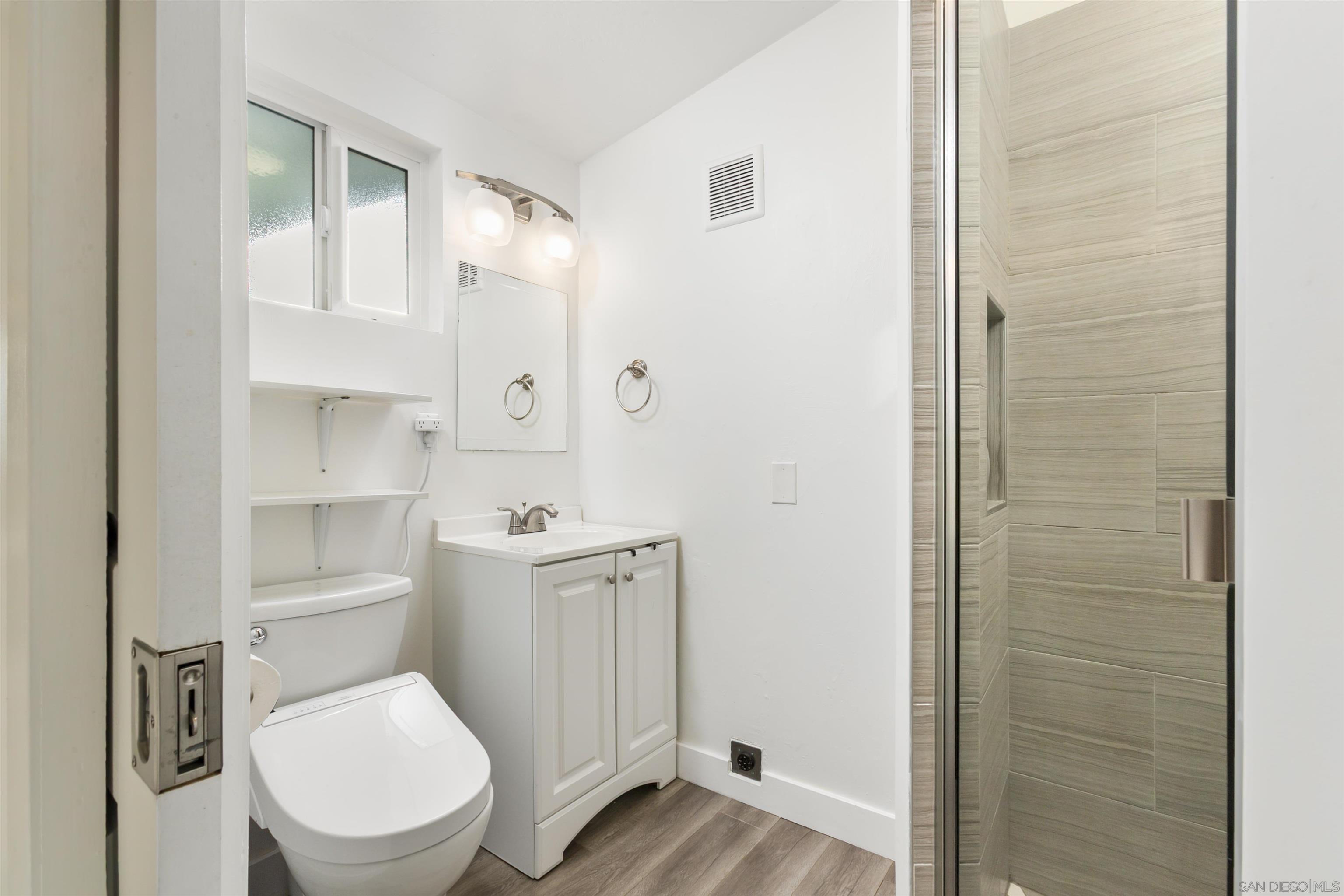 Detail Gallery Image 24 of 48 For 4963  Long Branch Ave, San Diego,  CA 92107 - 3 Beds | 2 Baths