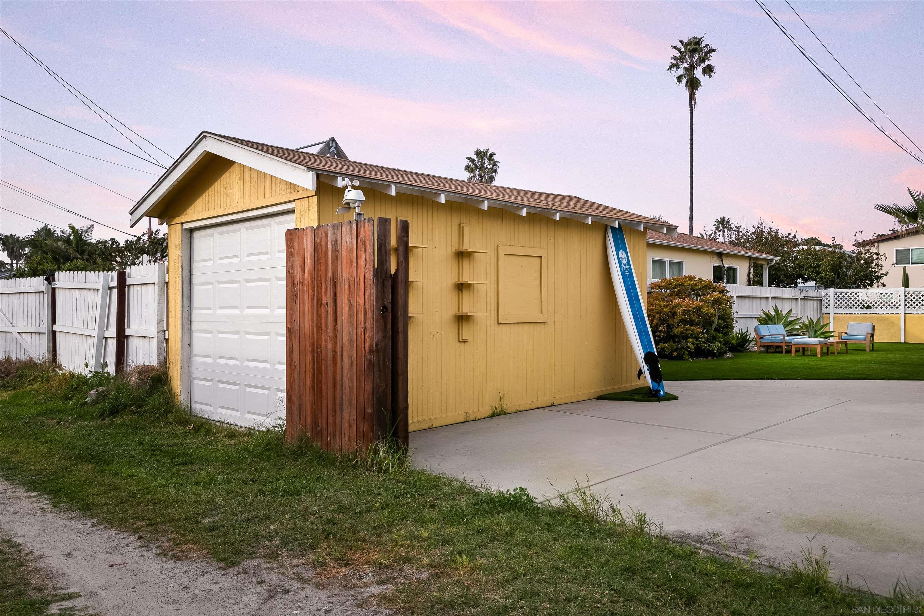 Detail Gallery Image 30 of 48 For 4963  Long Branch Ave, San Diego,  CA 92107 - 3 Beds | 2 Baths