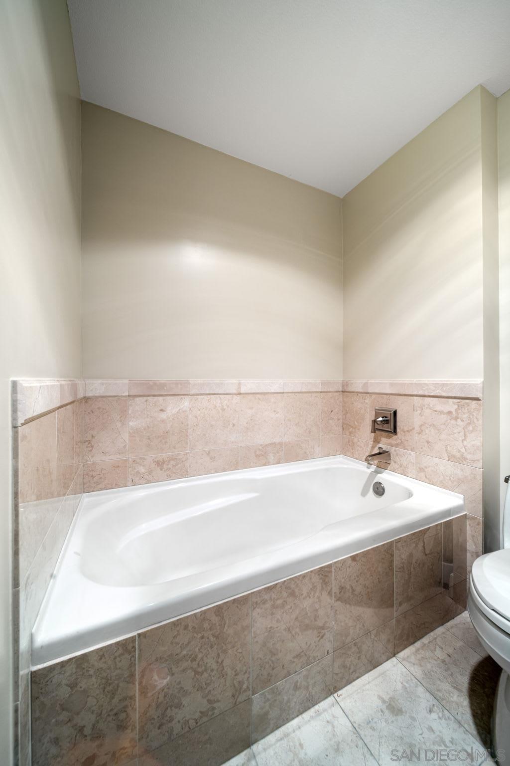 Detail Gallery Image 21 of 53 For 700 W E St  1502, San Diego,  CA 92101 - 2 Beds | 2 Baths