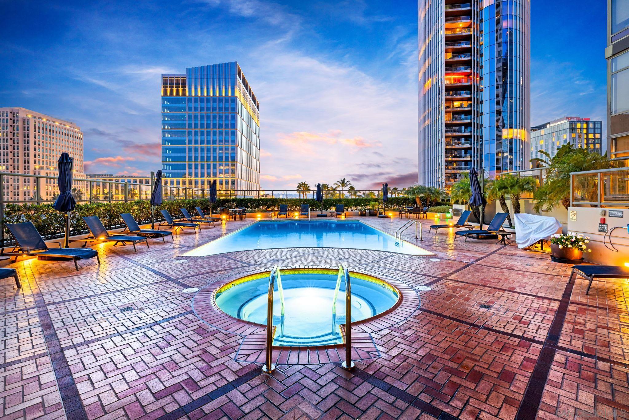 Detail Gallery Image 27 of 53 For 700 W E St  1502, San Diego,  CA 92101 - 2 Beds | 2 Baths