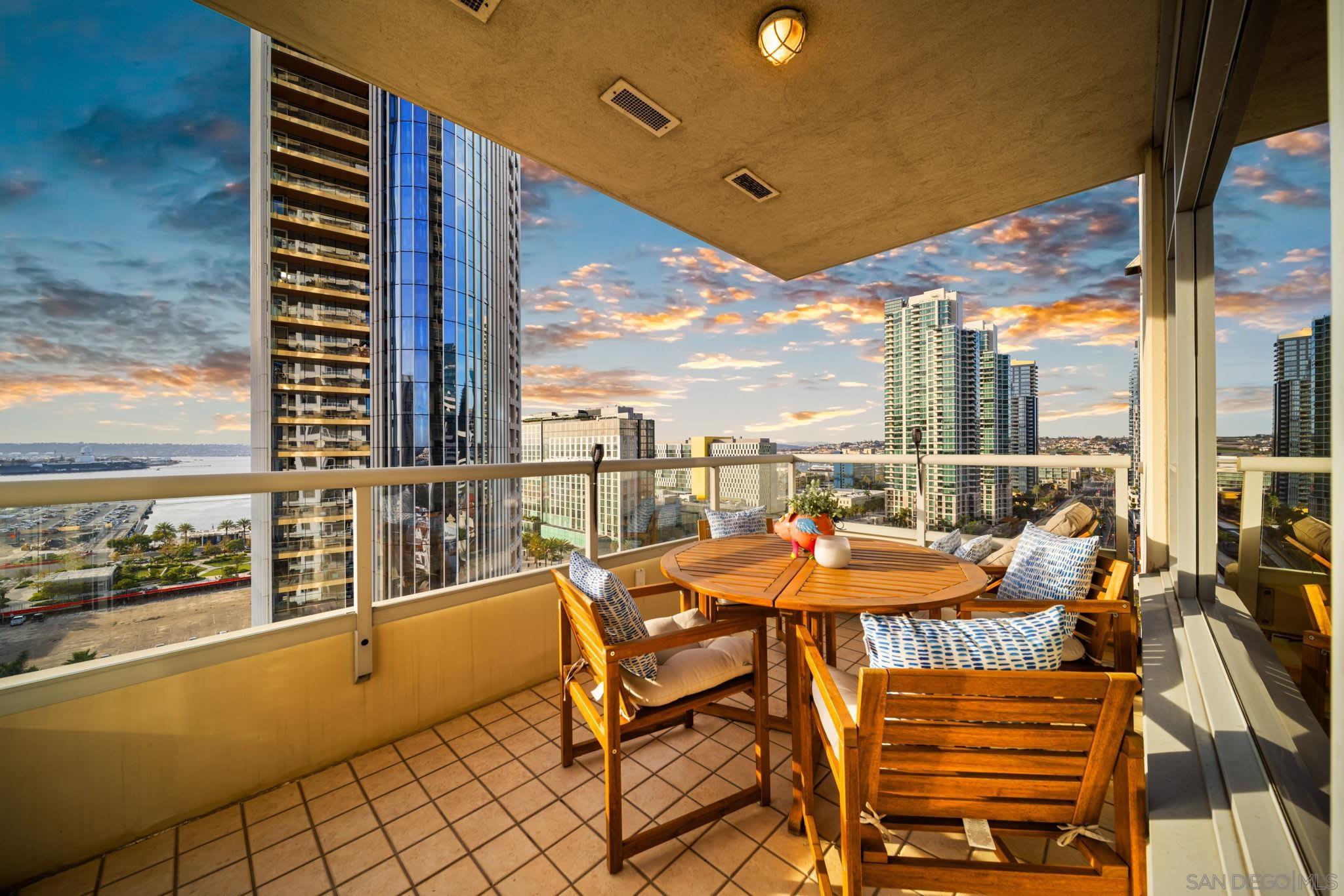 Detail Gallery Image 33 of 53 For 700 W E St  1502, San Diego,  CA 92101 - 2 Beds | 2 Baths
