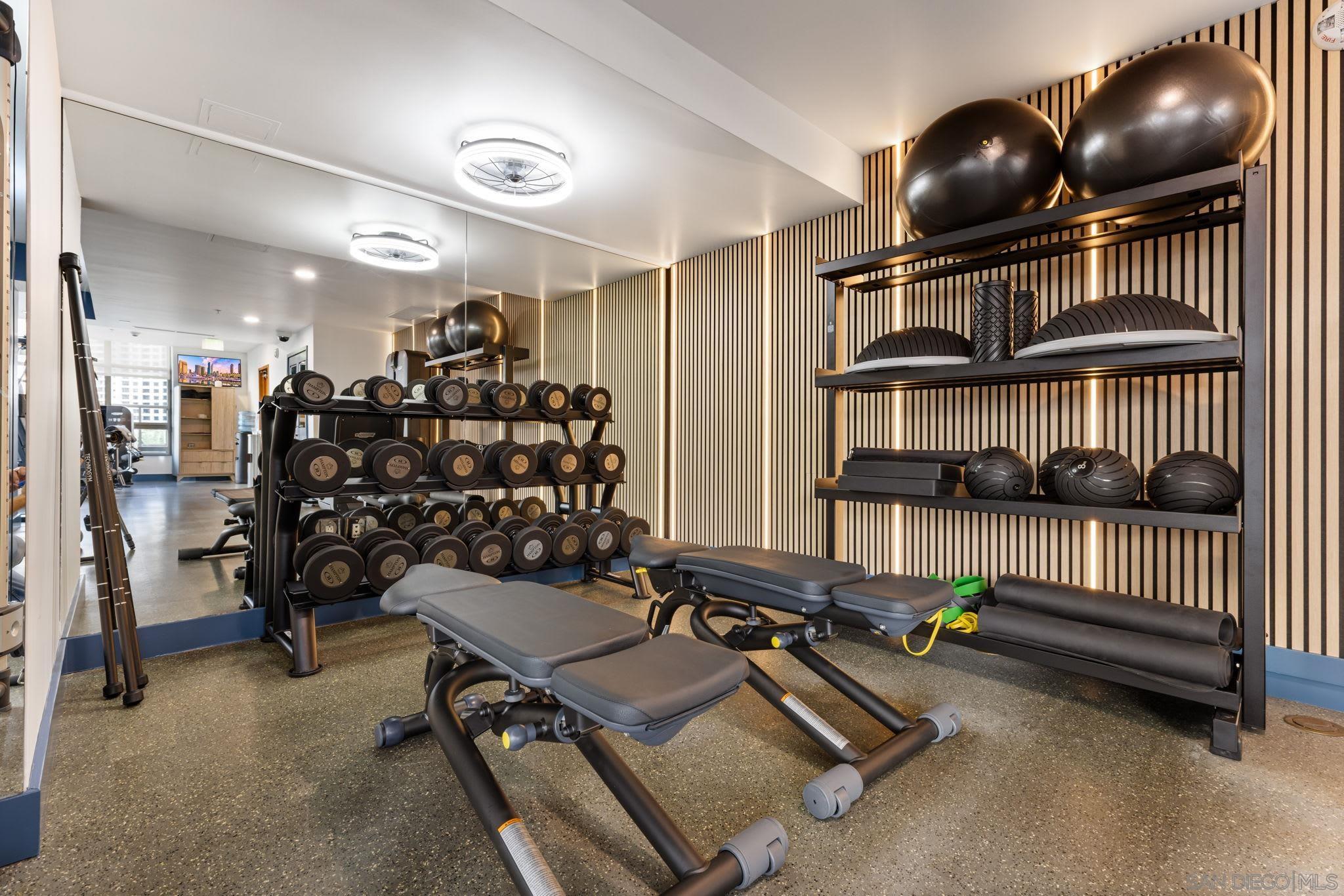 Detail Gallery Image 43 of 53 For 700 W E St  1502, San Diego,  CA 92101 - 2 Beds | 2 Baths