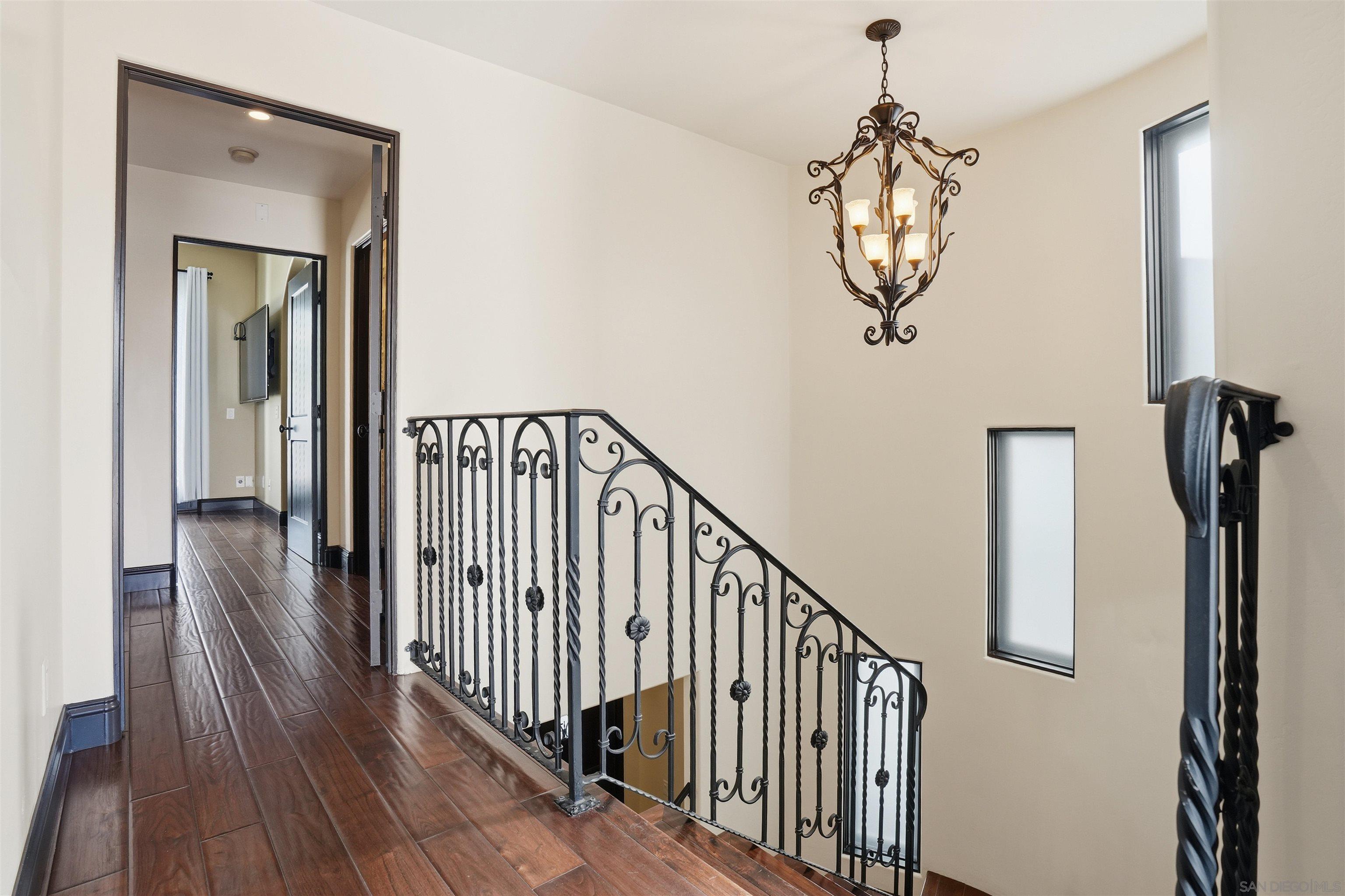 Detail Gallery Image 20 of 45 For 258  H Ave, Coronado,  CA 92118 - 7 Beds | 5/1 Baths