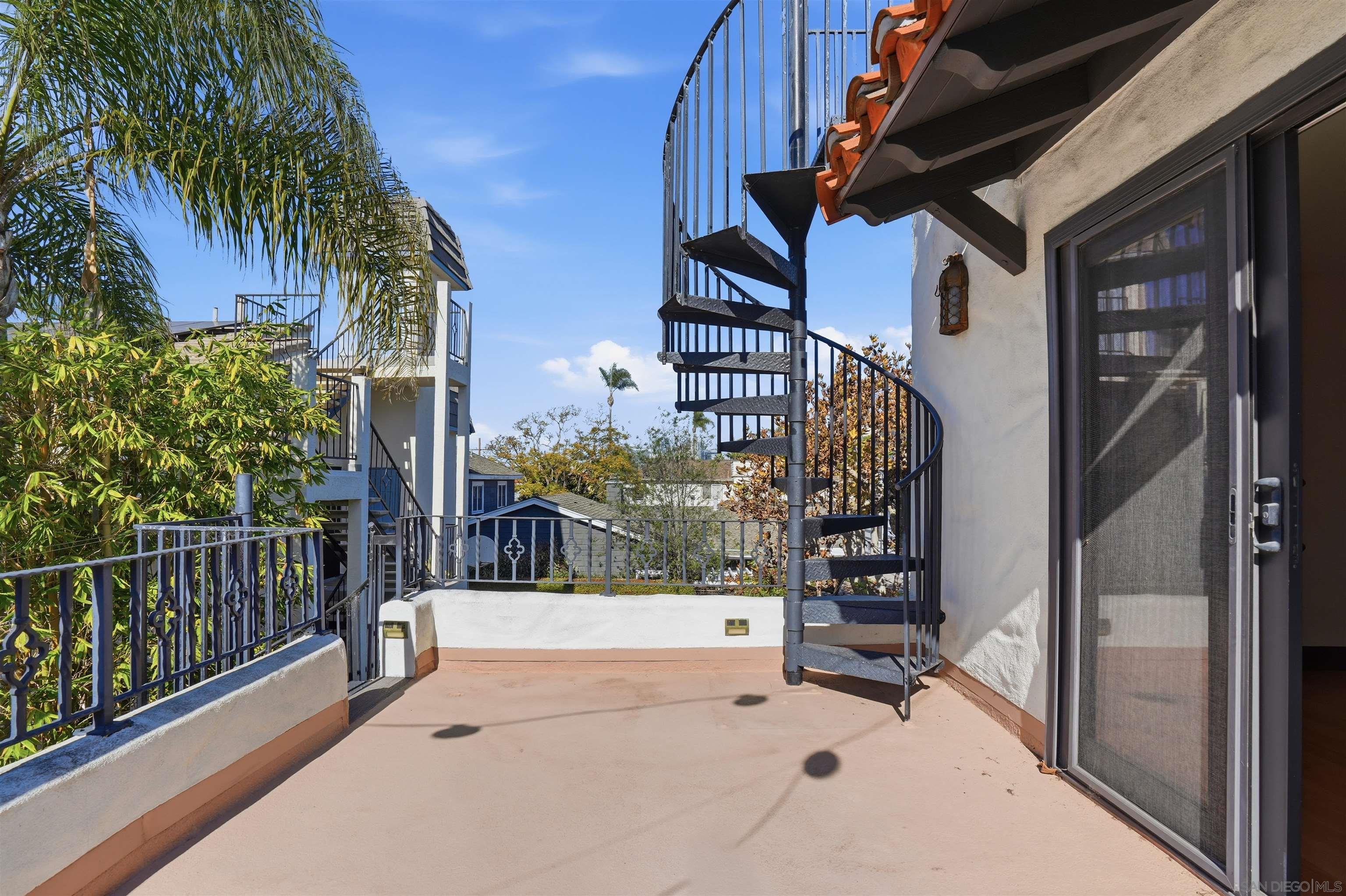 Detail Gallery Image 37 of 45 For 258  H Ave, Coronado,  CA 92118 - 7 Beds | 5/1 Baths