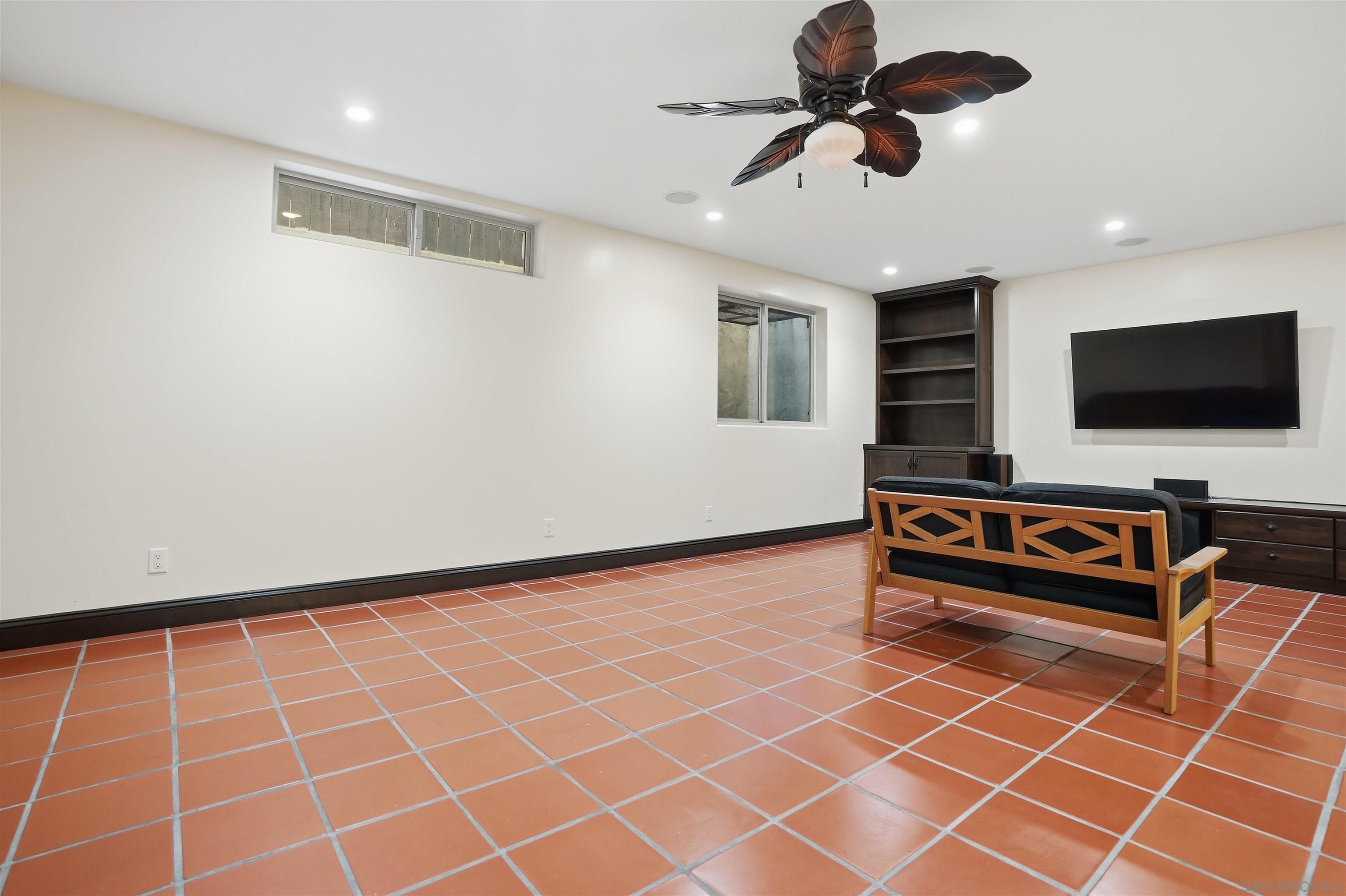 Detail Gallery Image 39 of 45 For 258  H Ave, Coronado,  CA 92118 - 7 Beds | 5/1 Baths