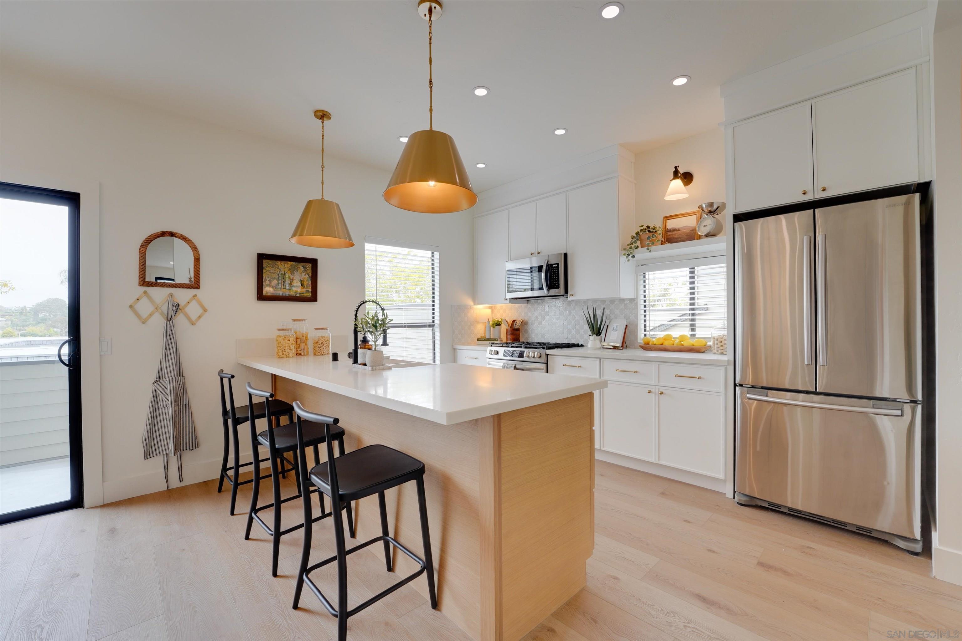 Detail Gallery Image 12 of 46 For 159  Grandview Street, Encinitas,  CA 92024 - 2 Beds | 2/1 Baths