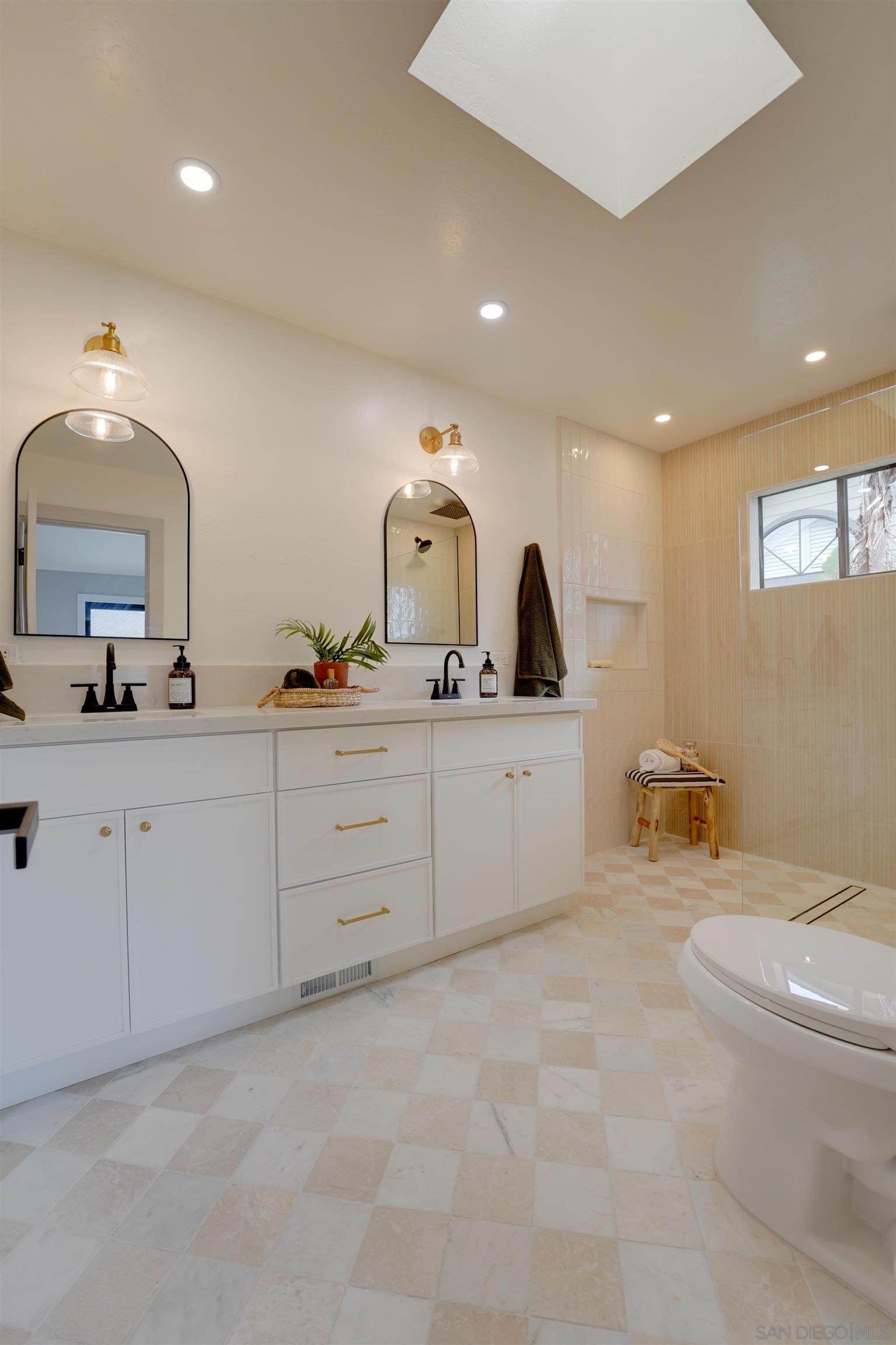 Detail Gallery Image 39 of 46 For 159  Grandview Street, Encinitas,  CA 92024 - 2 Beds | 2/1 Baths