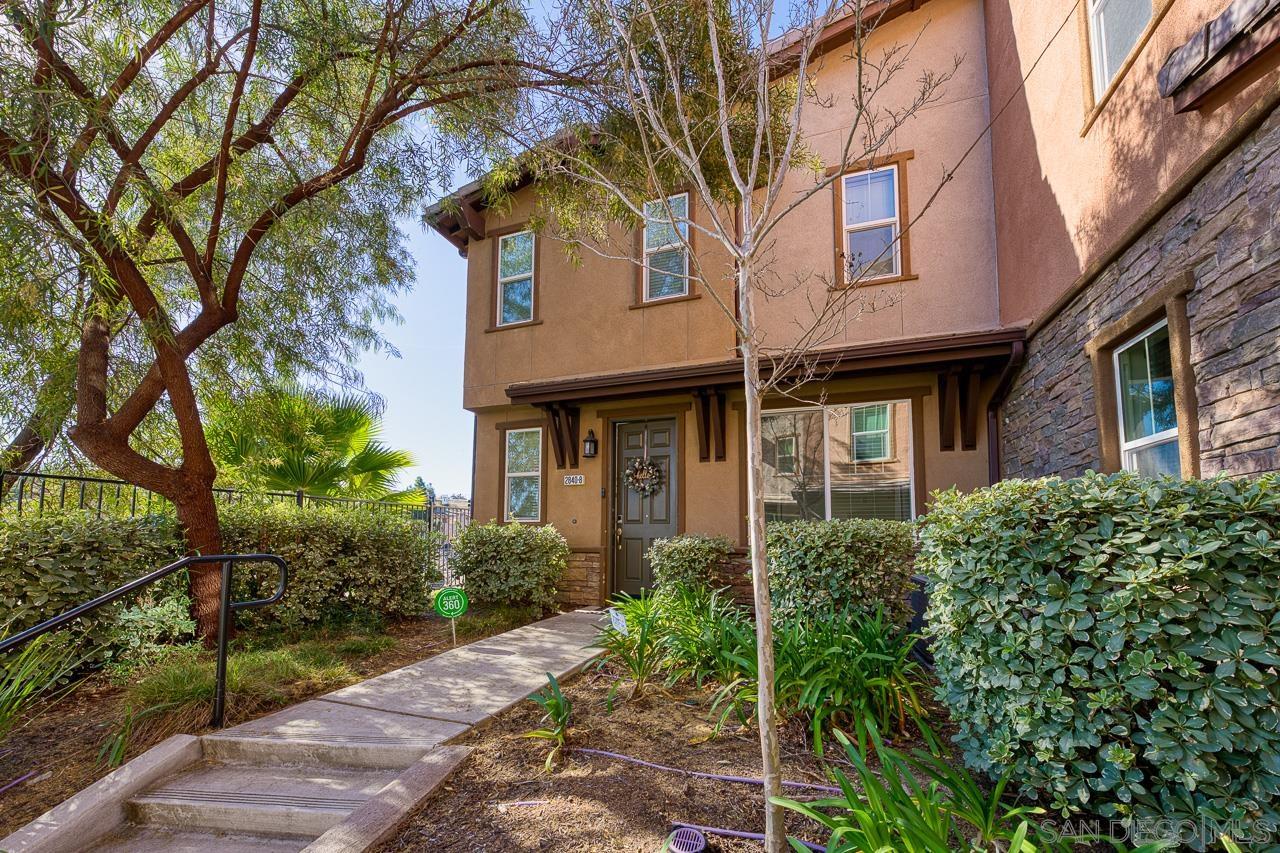 Detail Gallery Image 2 of 37 For 2840  Athens Rd  #8,  Chula Vista,  CA 91915 - 4 Beds | 2/1 Baths