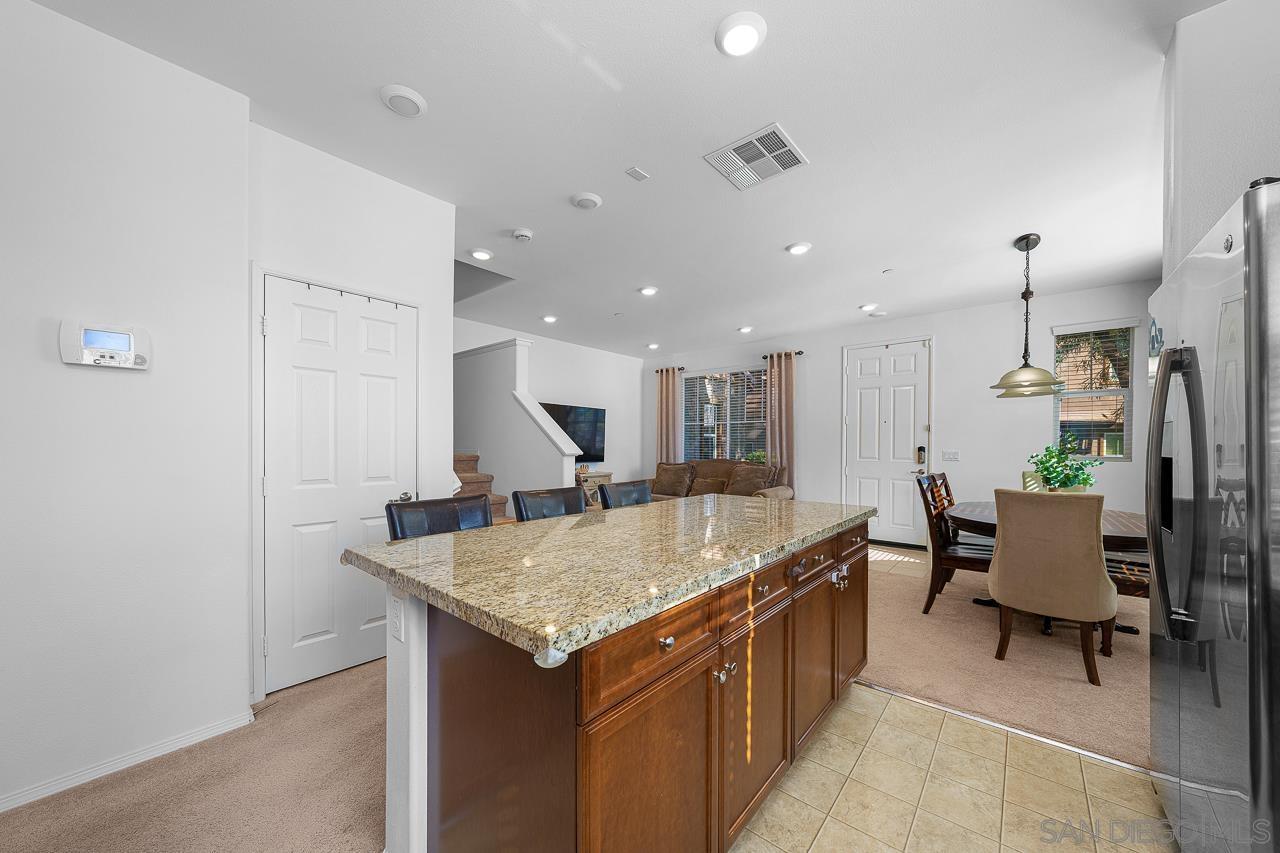 Detail Gallery Image 13 of 37 For 2840  Athens Rd  #8,  Chula Vista,  CA 91915 - 4 Beds | 2/1 Baths
