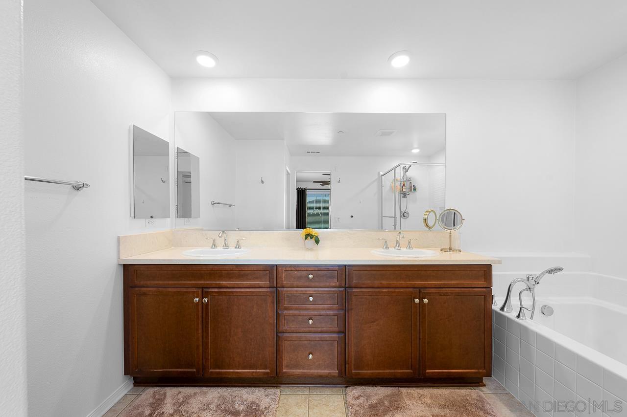 Detail Gallery Image 19 of 37 For 2840  Athens Rd  #8,  Chula Vista,  CA 91915 - 4 Beds | 2/1 Baths