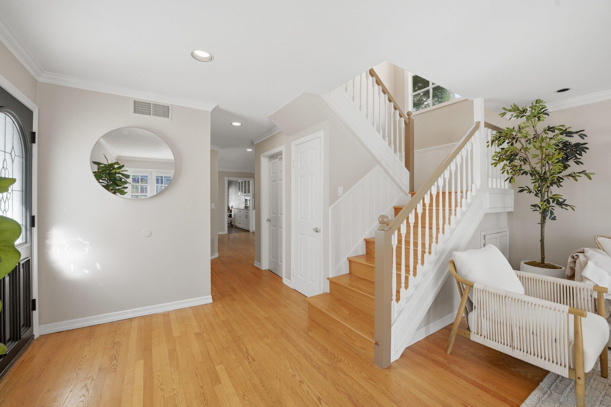 Detail Gallery Image 17 of 48 For 868  a Ave, Coronado,  CA 92118 - 4 Beds | 2/1 Baths