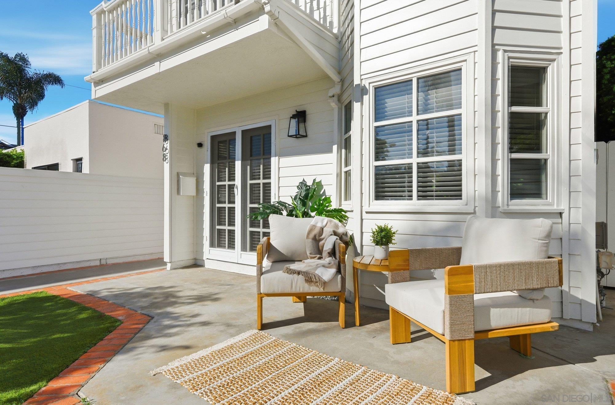 Detail Gallery Image 4 of 48 For 868  a Ave, Coronado,  CA 92118 - 4 Beds | 2/1 Baths